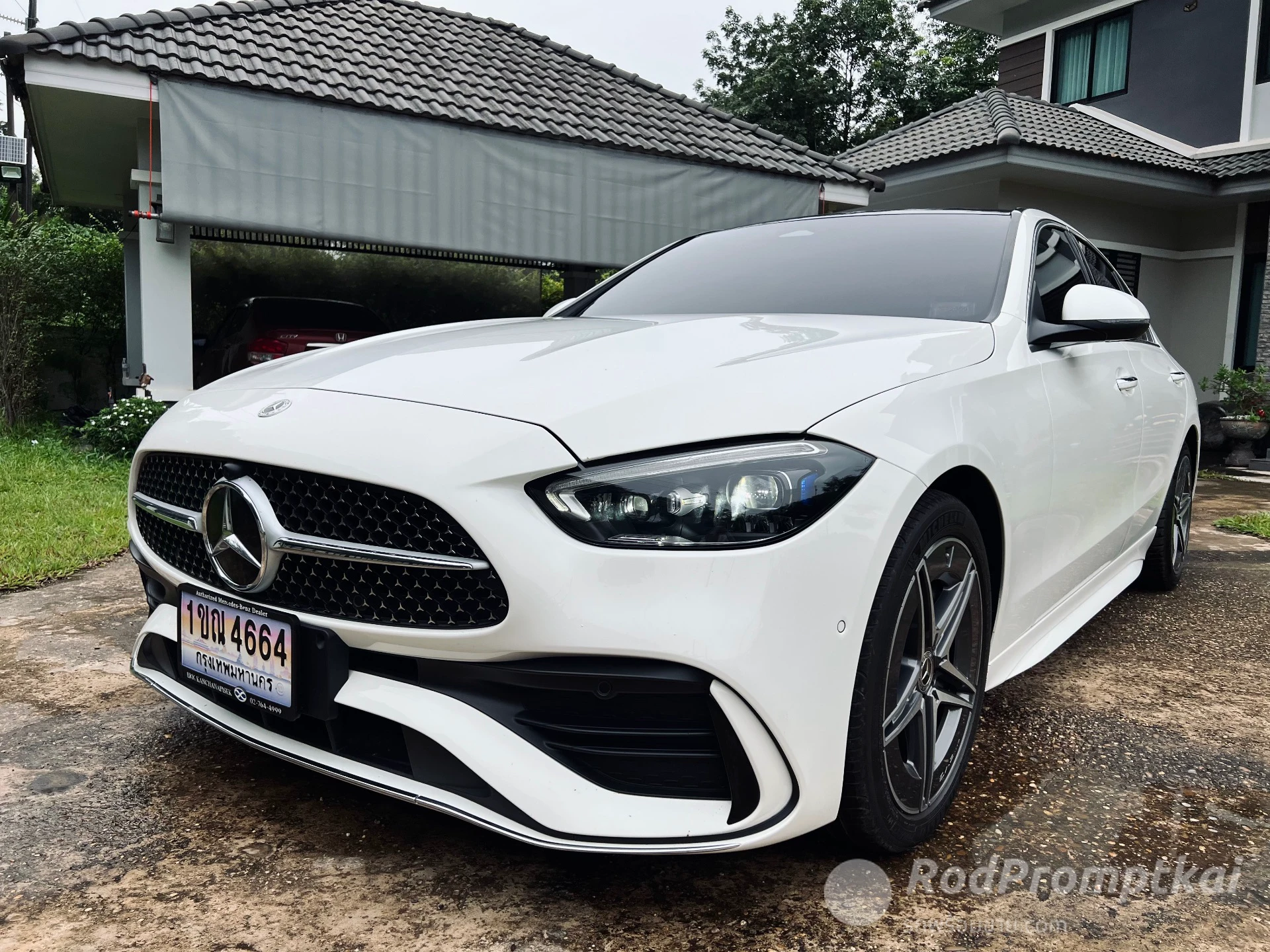 Mercedez-Benz C-CLASS