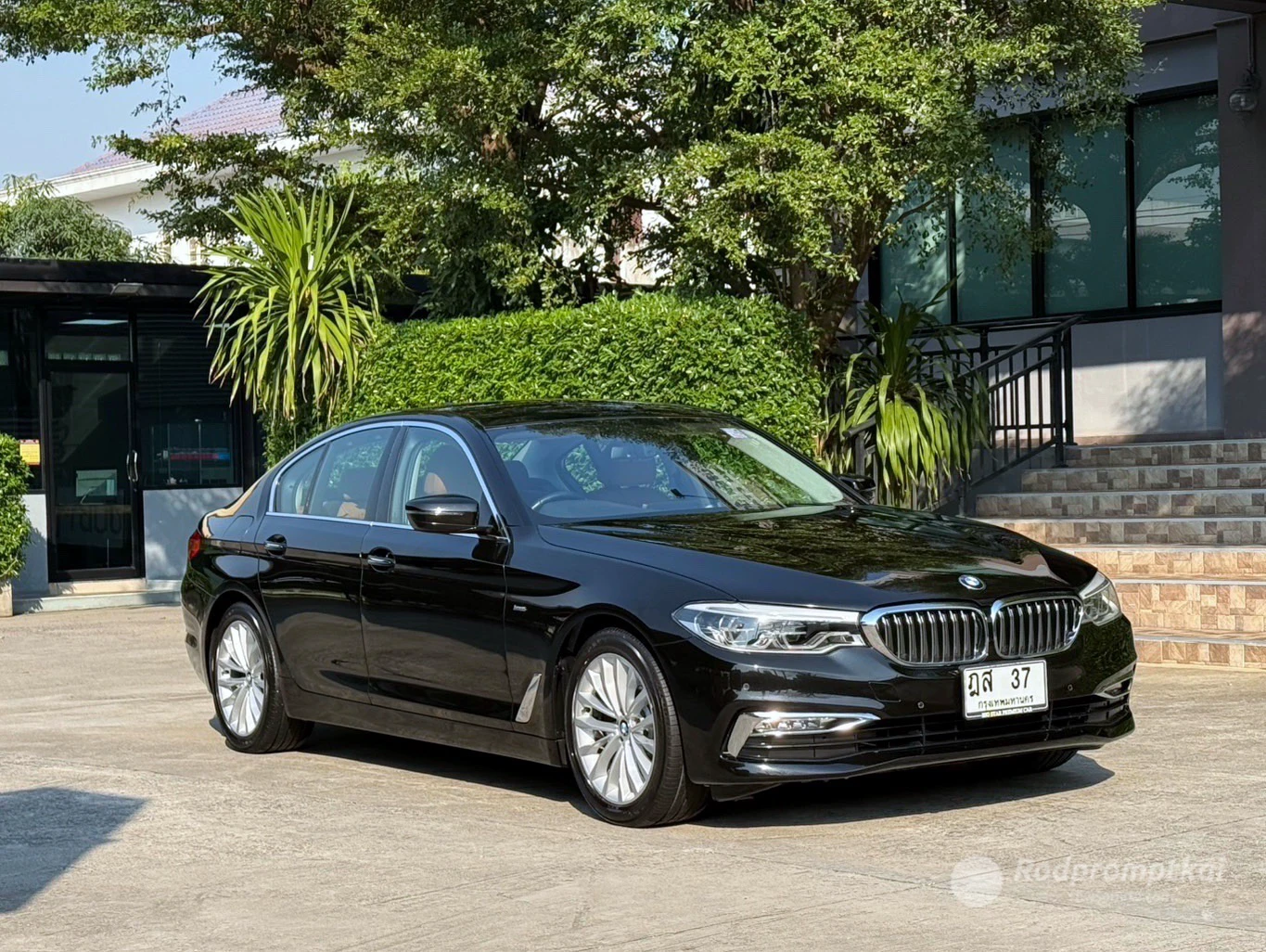 BMW SERIES 5