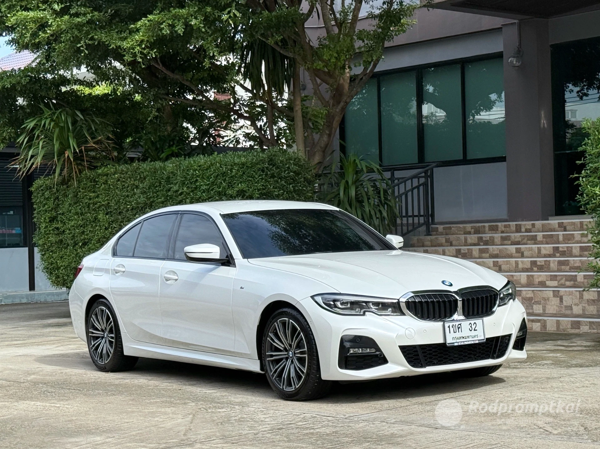 BMW SERIES 3