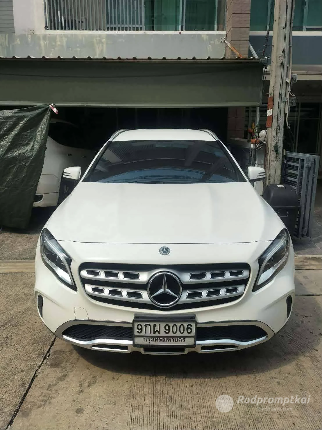 Mercedez-Benz