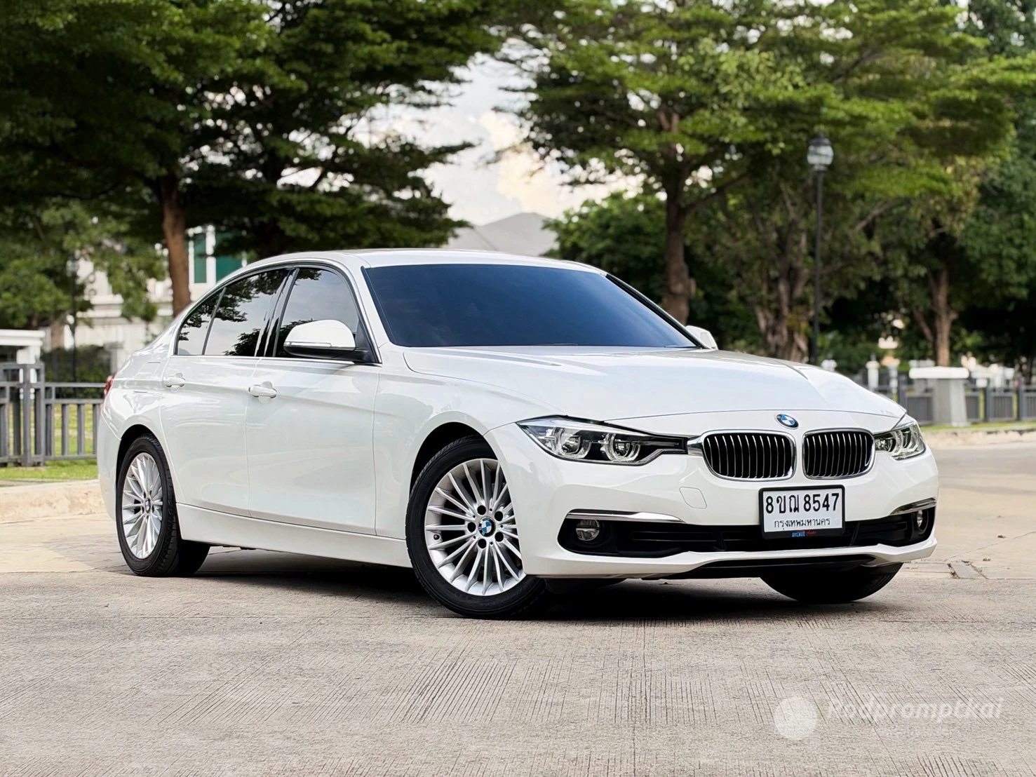 2017 BMW SERIES 3