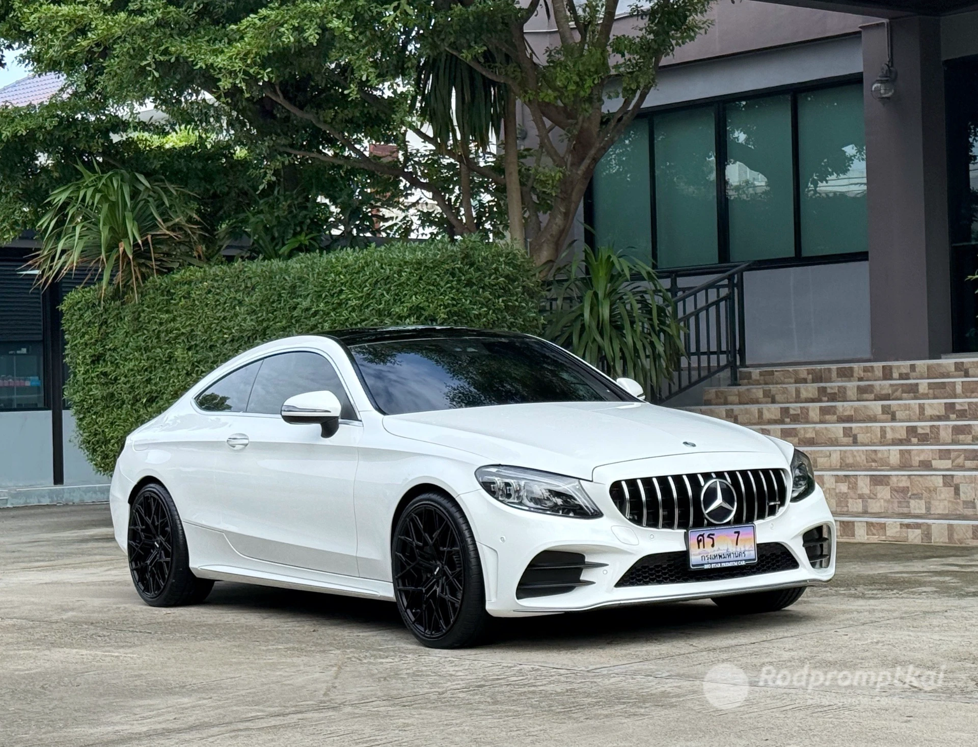 2020 Mercedez-Benz C-CLASS