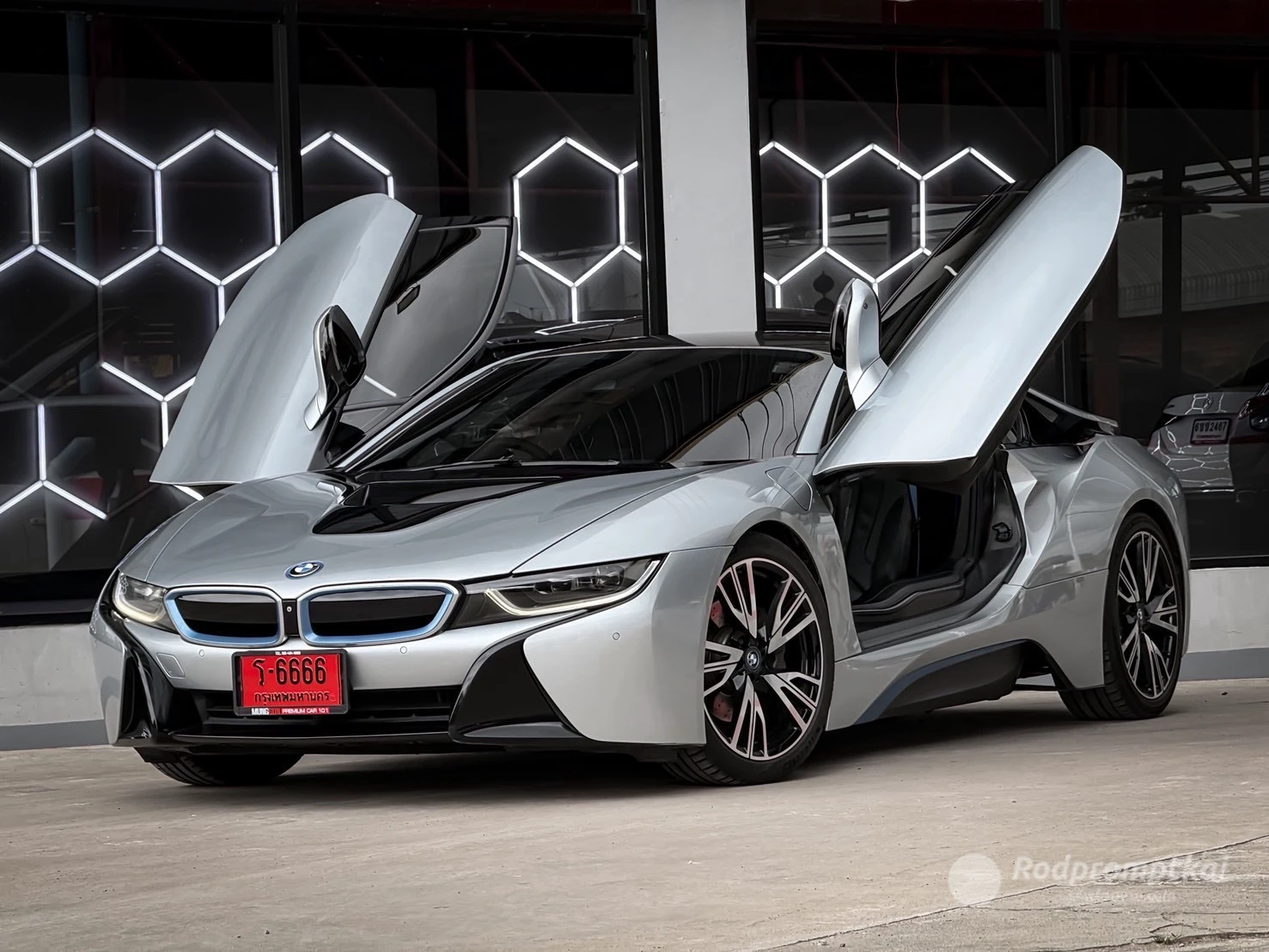 2015 BMW i8
