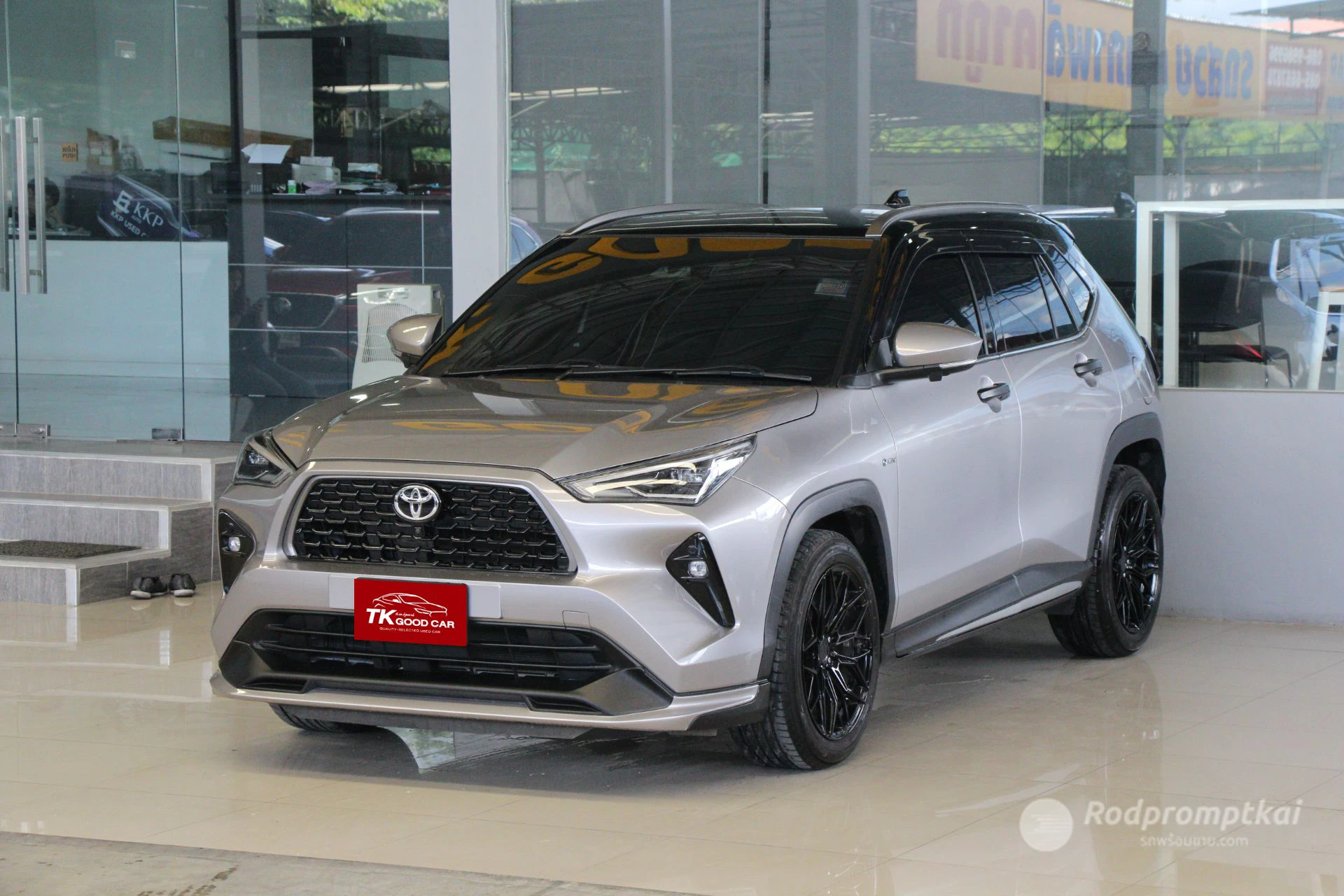 2025 TOYOTA Yaris Cross