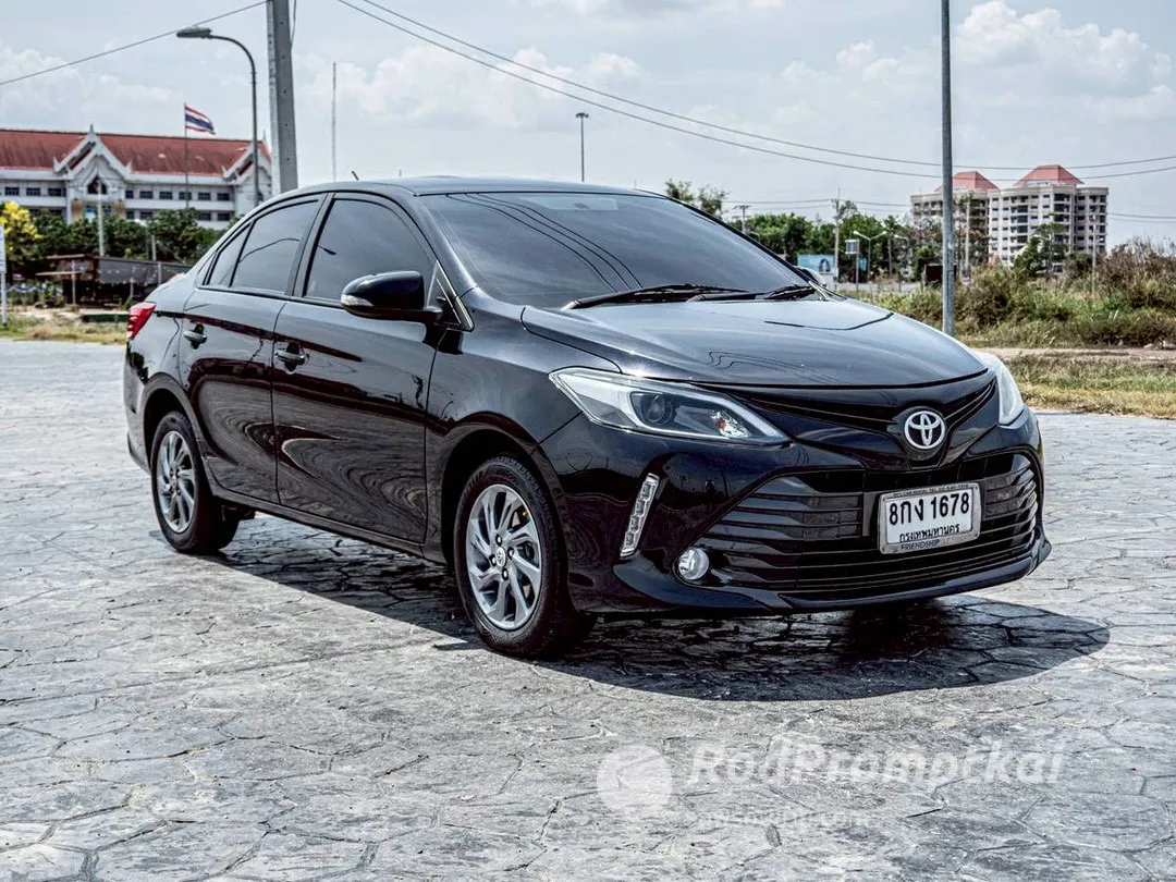 Toyota Vios 1.5. Mid สีดำ 4ประตู  ปี 2019 เดิมคลีนๆสวย