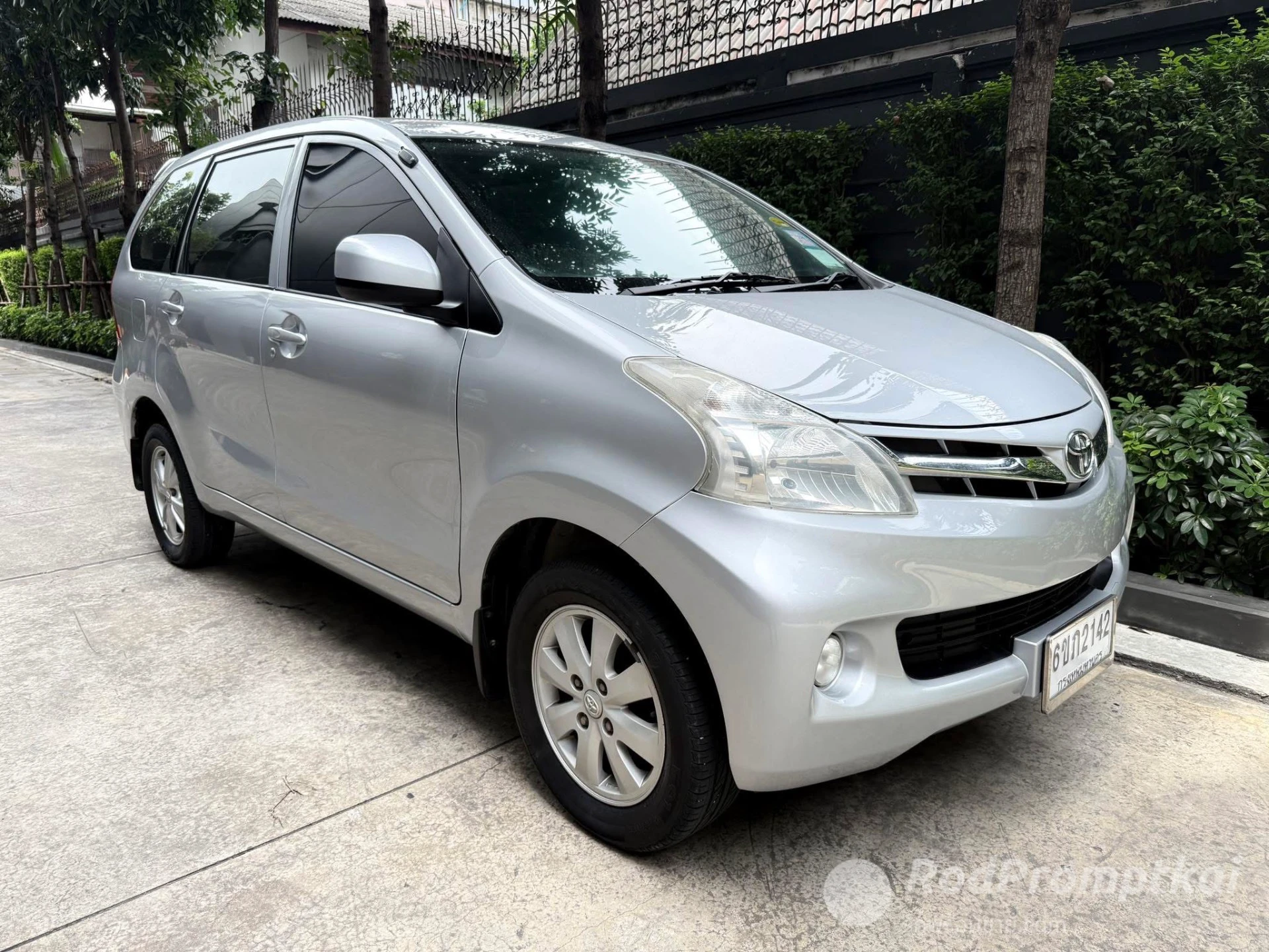 TOYOTA AVANZA