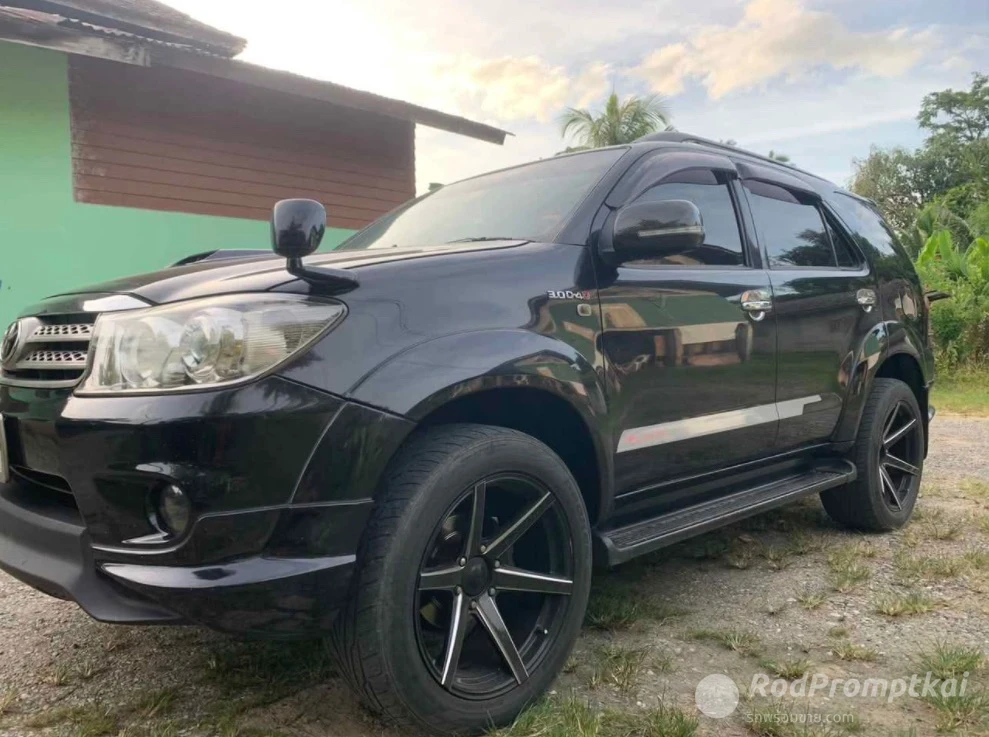 TOYOTA FORTUNER