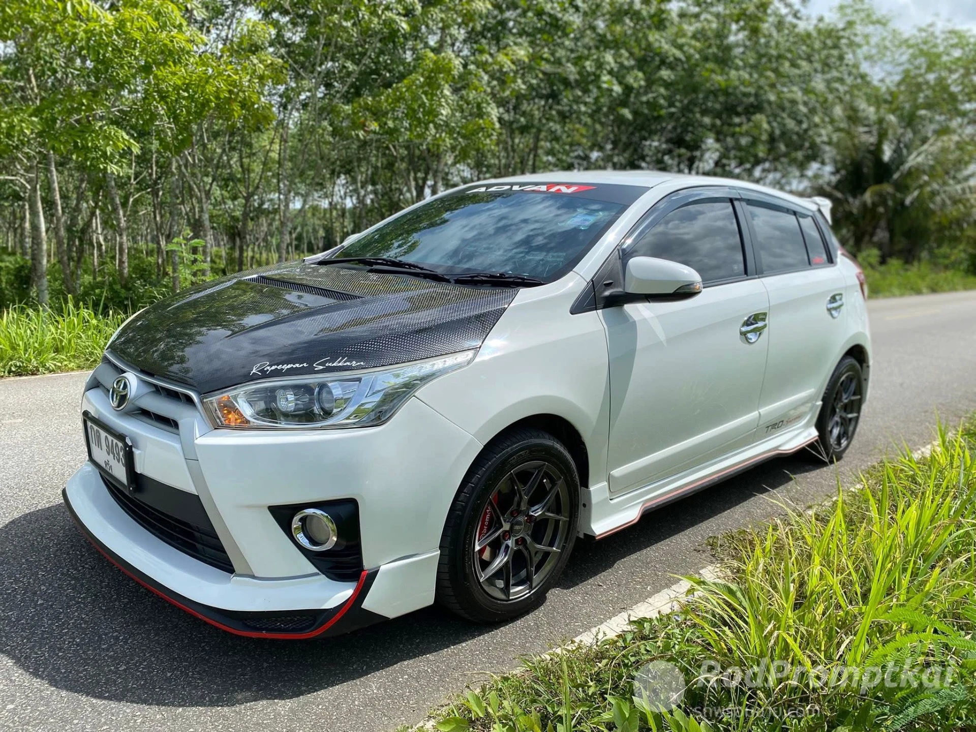 TOYOTA YARIS