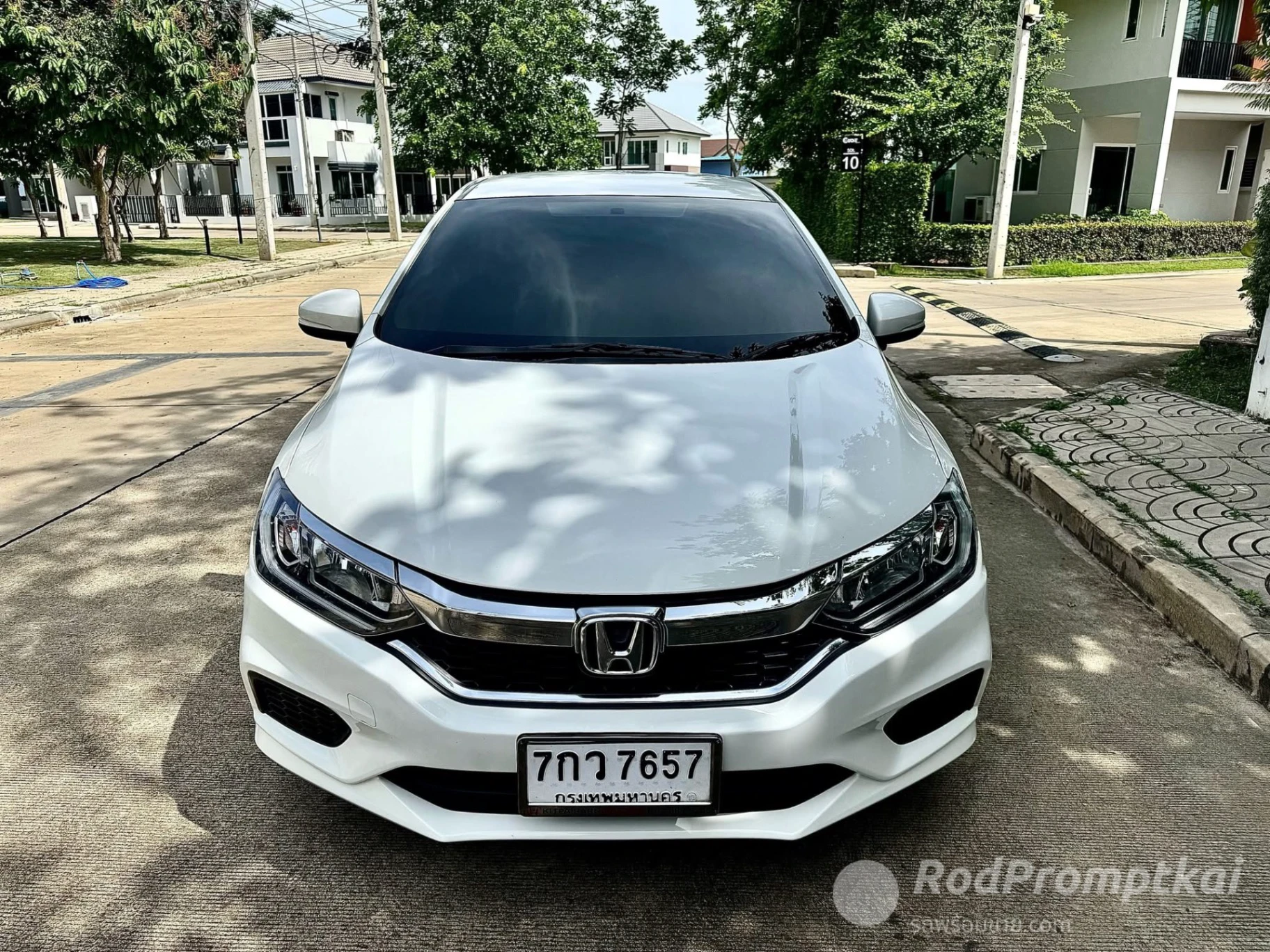 Honda city ผู้หญิงใช้งานขายเอง