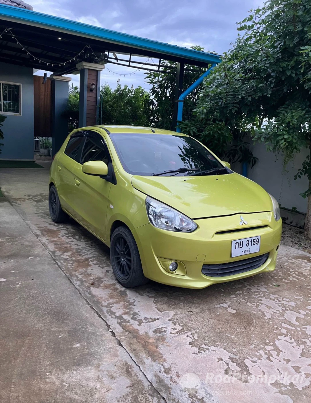 MITSUBISHI MIRAGE