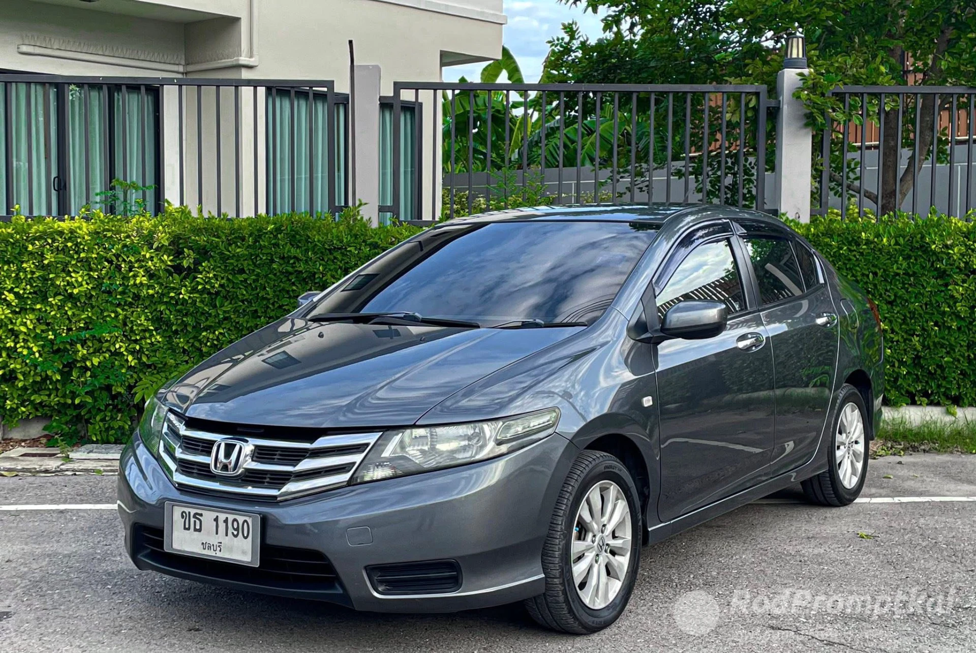 ปล่อยต่อรถบ้านใช้เองค่ะ Honda City 1.5V CNG ปี2013