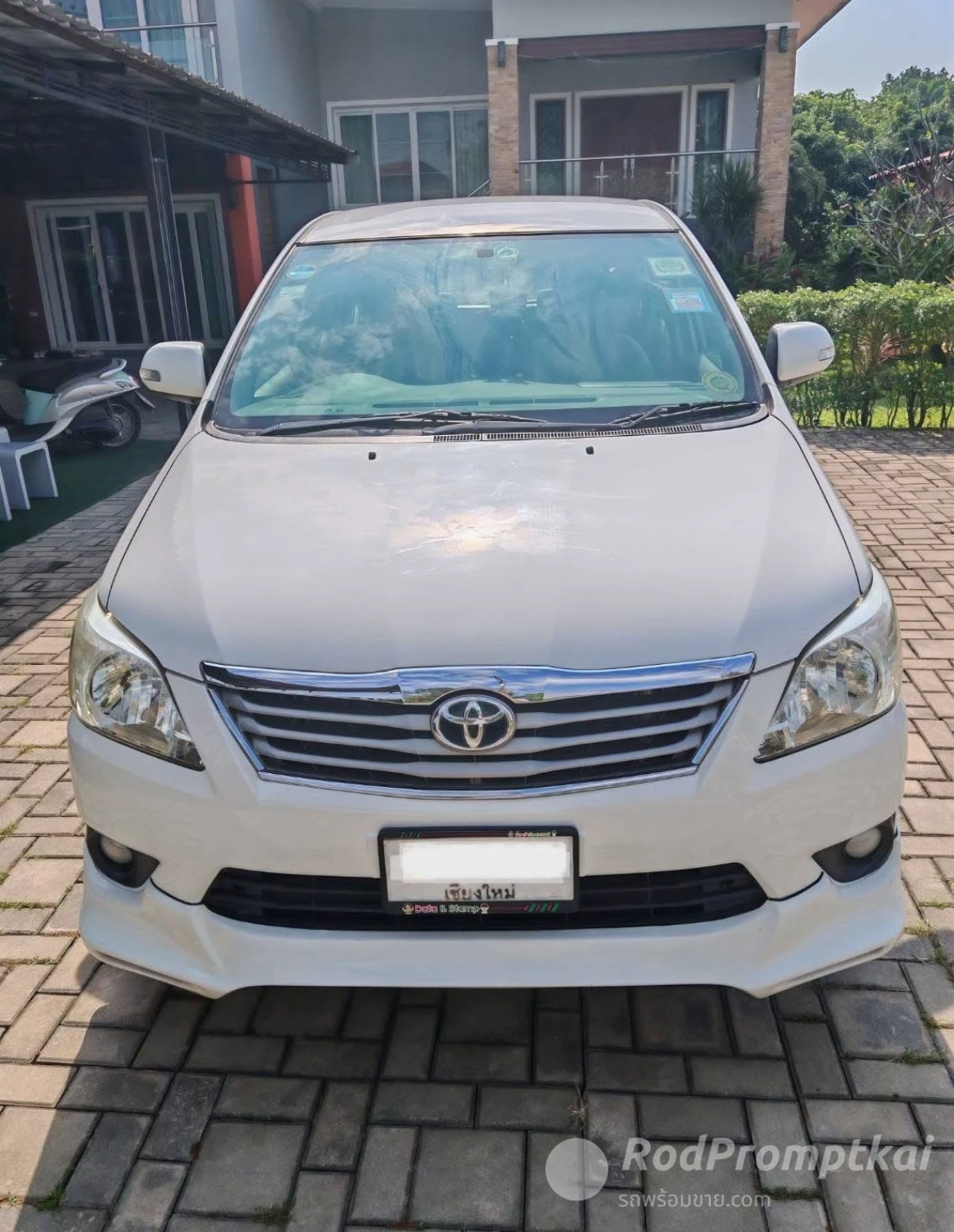 TOYOTA INNOVA  2.0V  ปี 2013 (ตัวท๊อปสุด) รถสวย มือเดียว