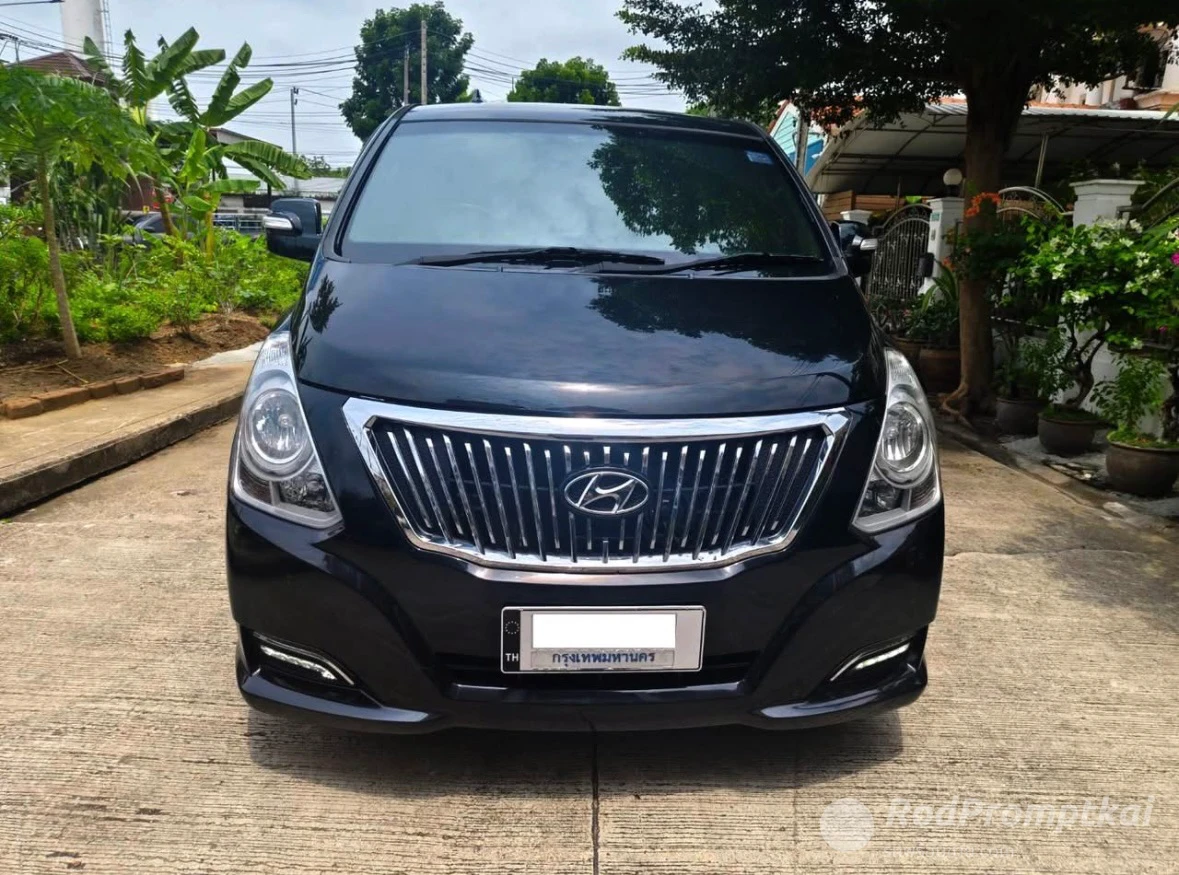 Hyundai H1 รุ่น Top ปี 13 รถบ้านมือเดียวชื่อแรก