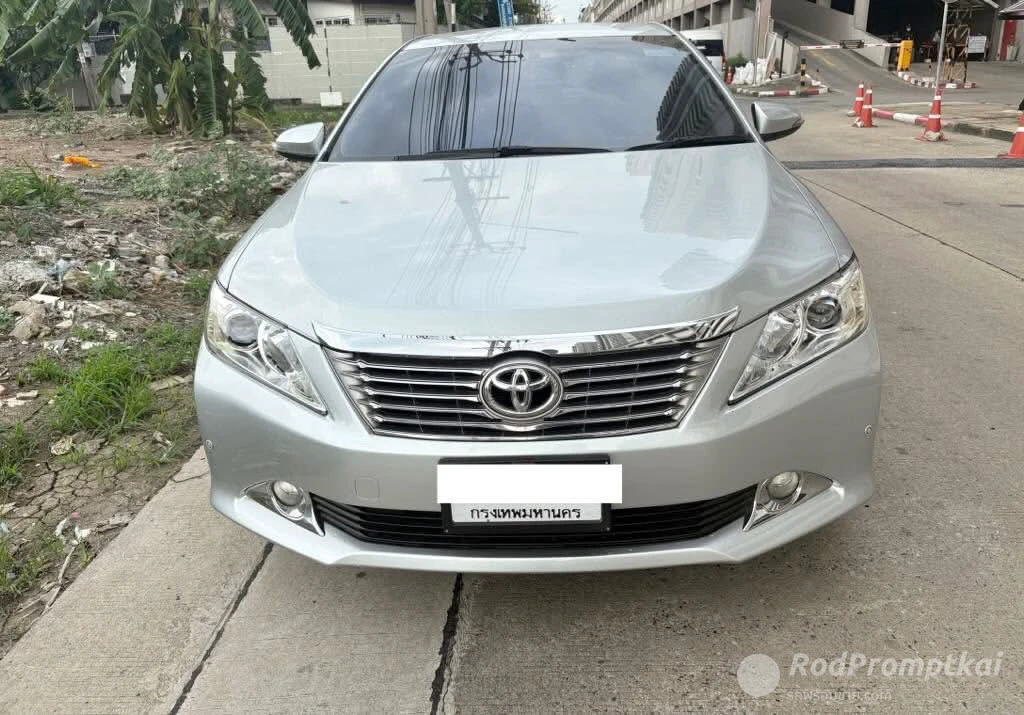 TOYOTA CAMRY
