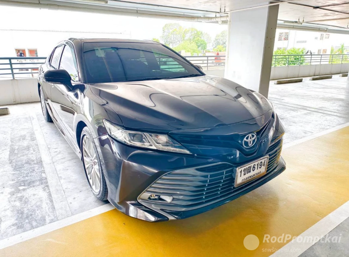 TOYOTA CAMRY
