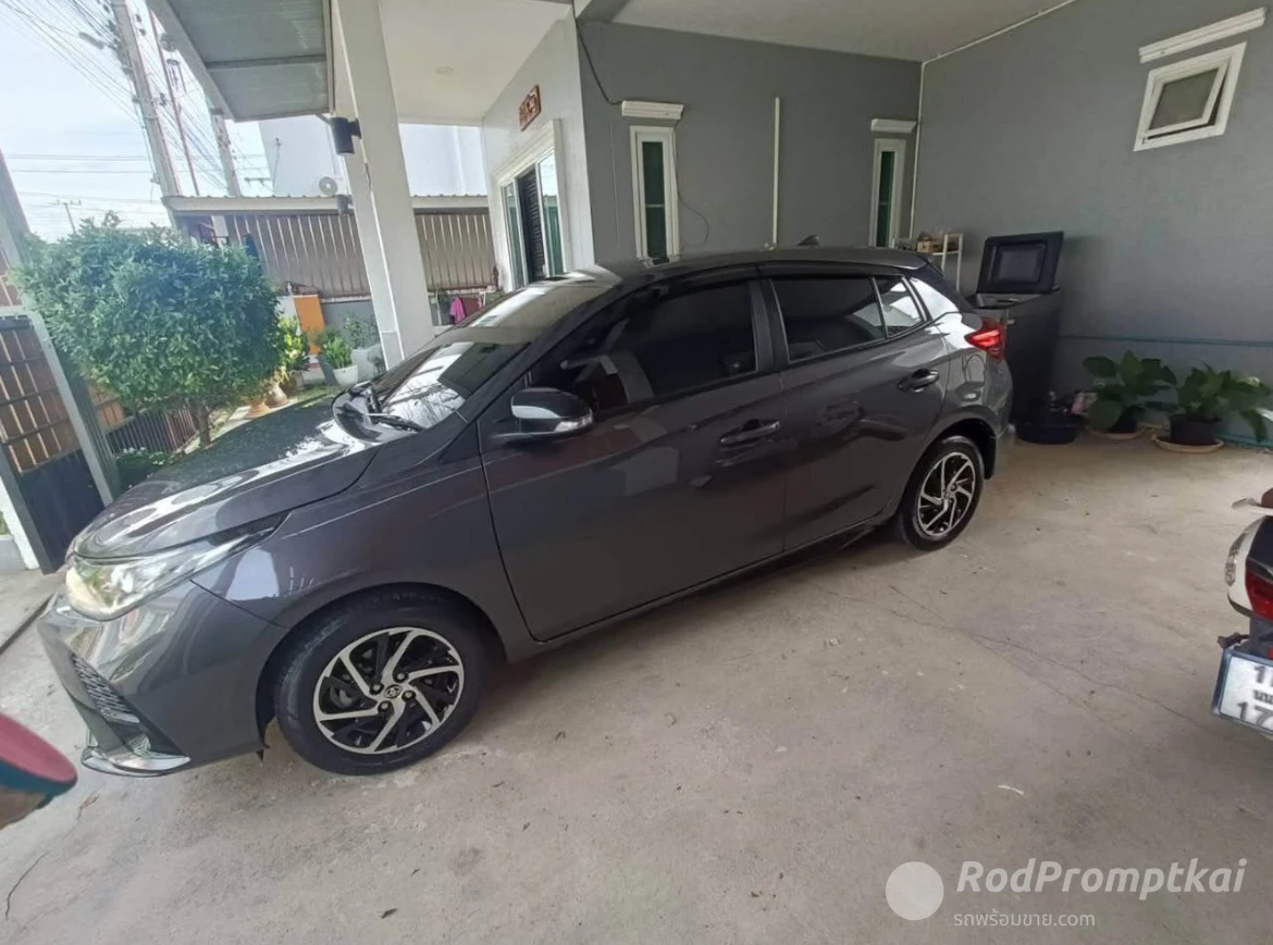TOYOTA YARIS
