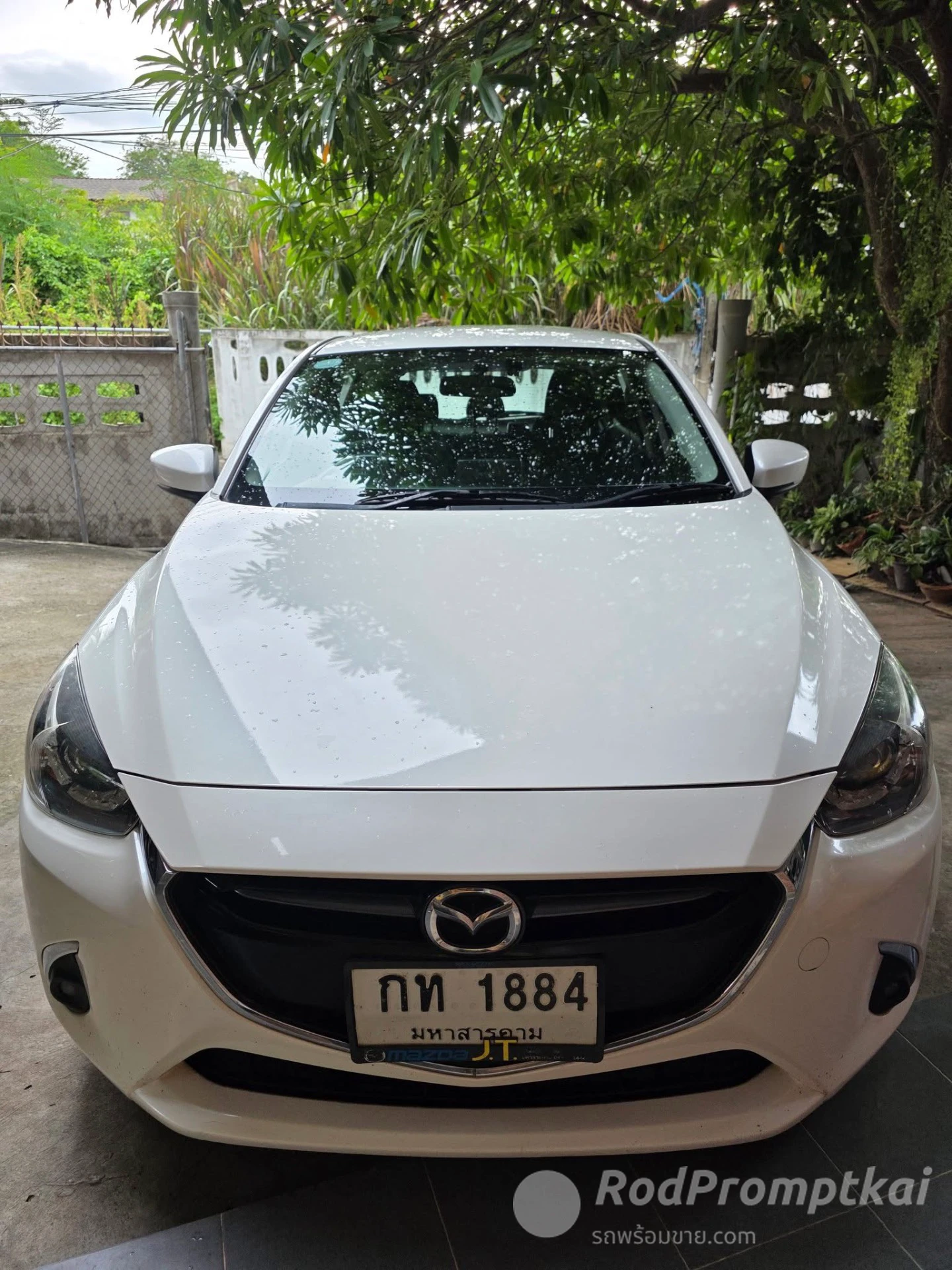 MAZDA 2
