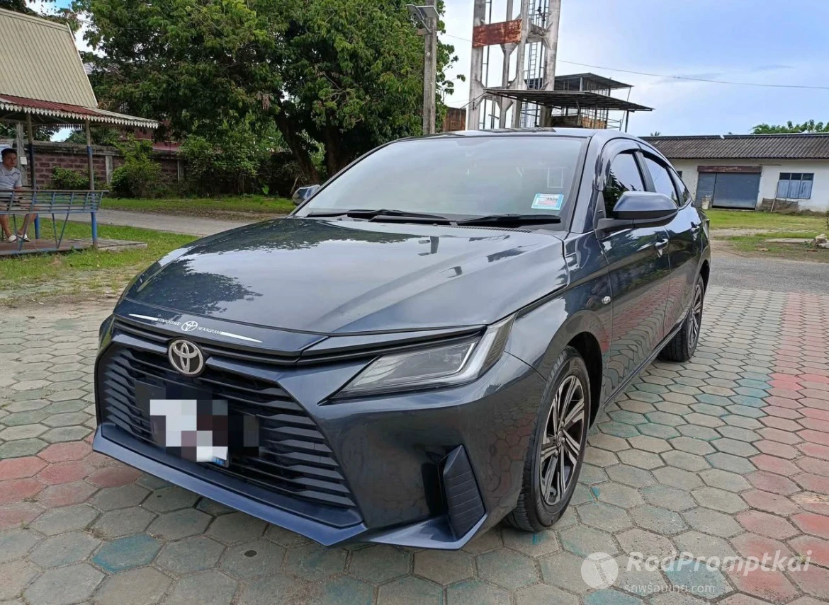 TOYOTA YARIS ATIV