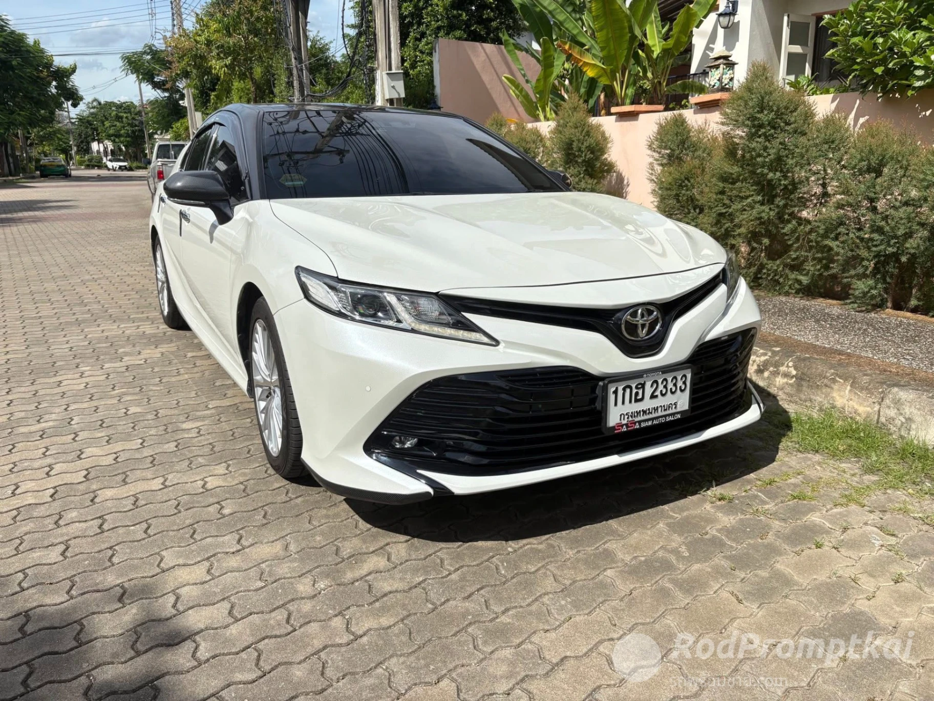 TOYOTA CAMRY