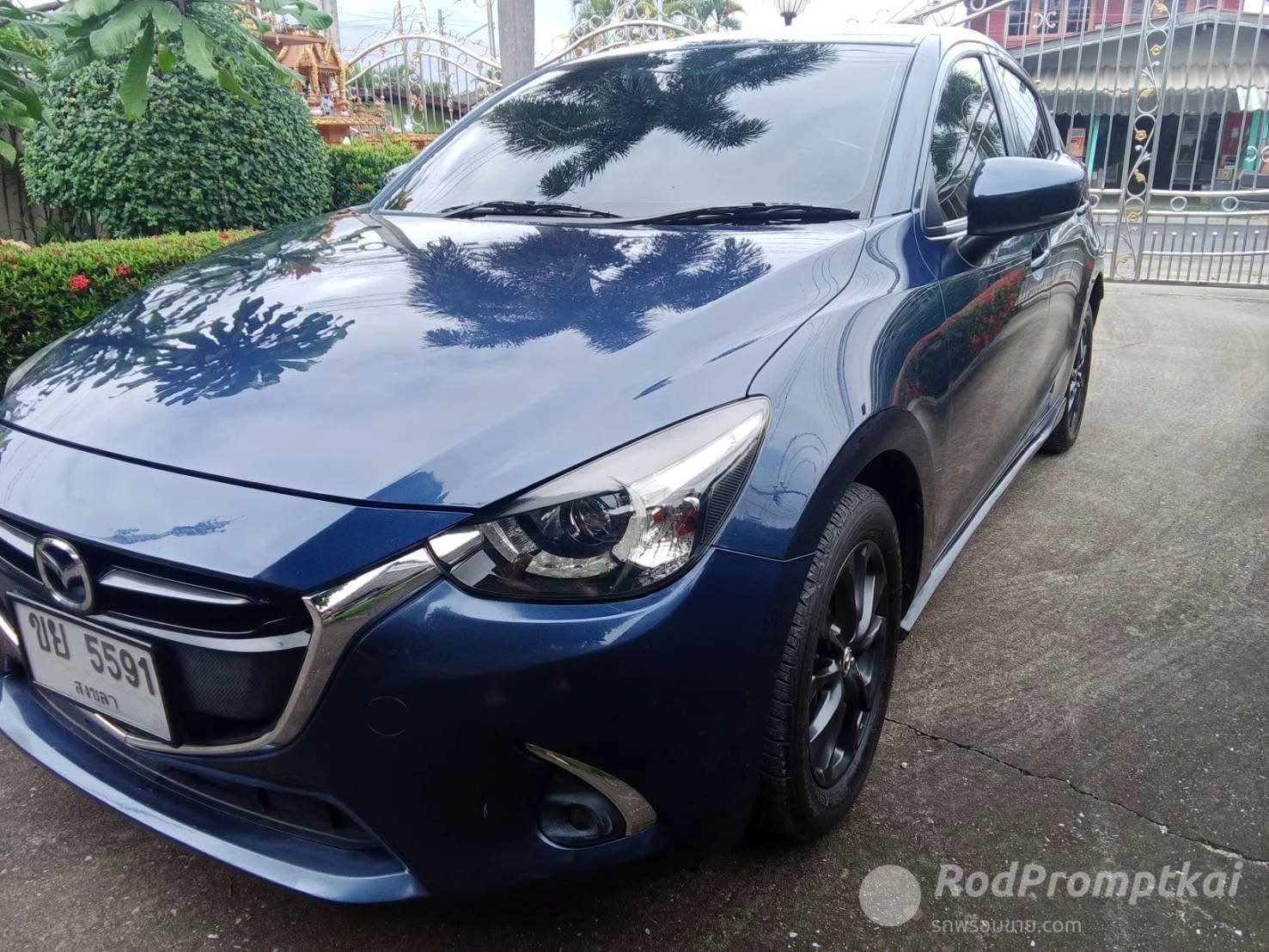 MAZDA 2