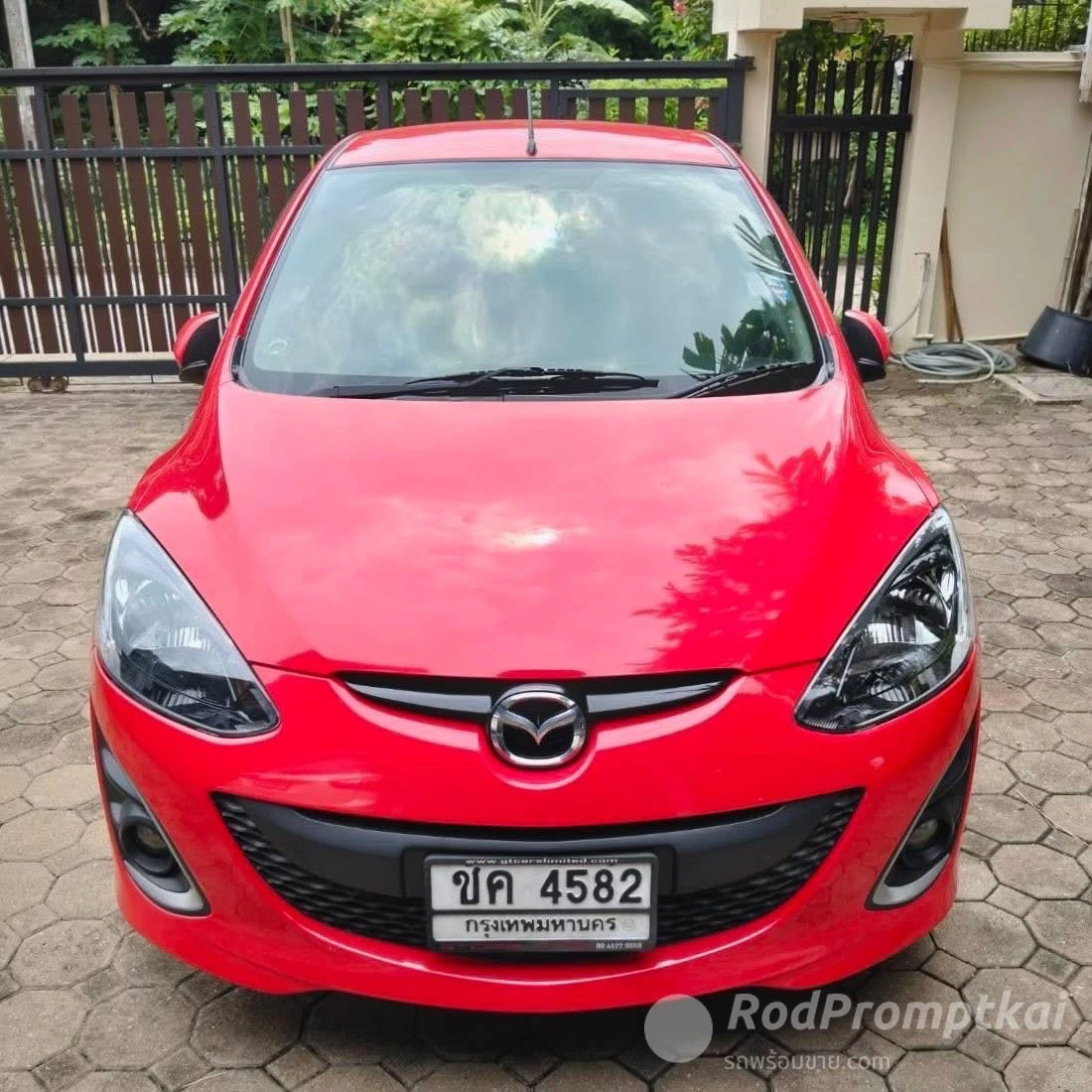 MAZDA 2