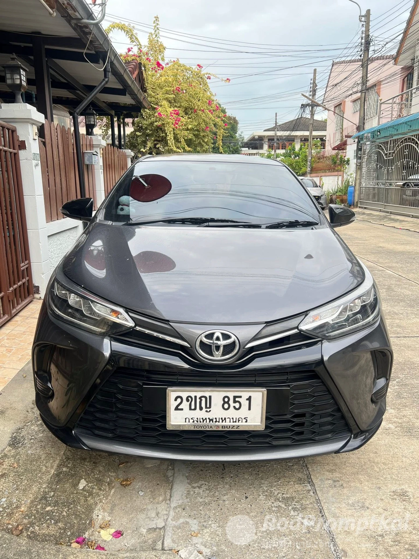 TOYOTA YARIS