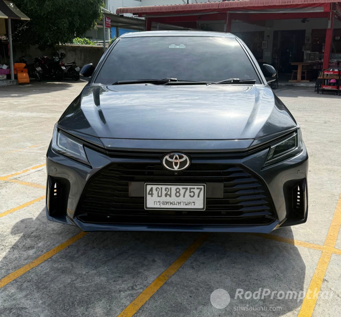 TOYOTA YARIS ATIV