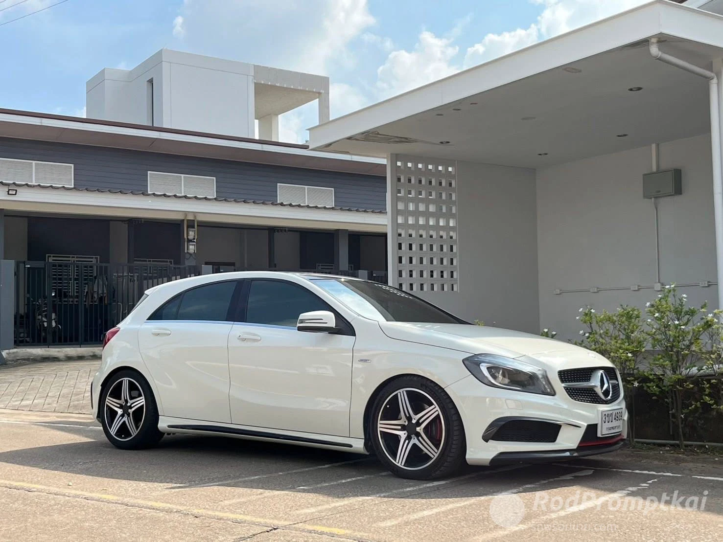 Mercedez-Benz A-CLASS