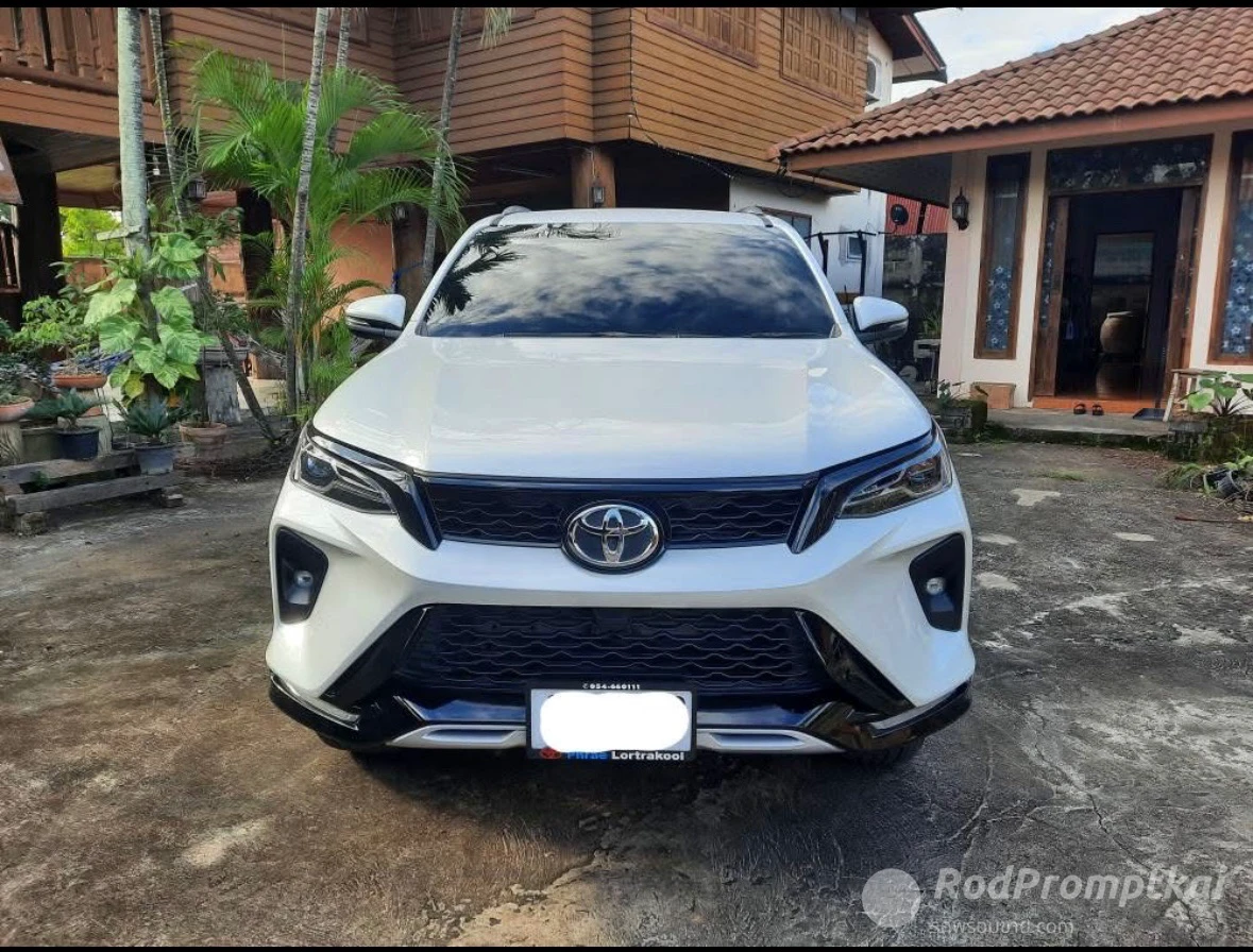 TOYOTA FORTUNER