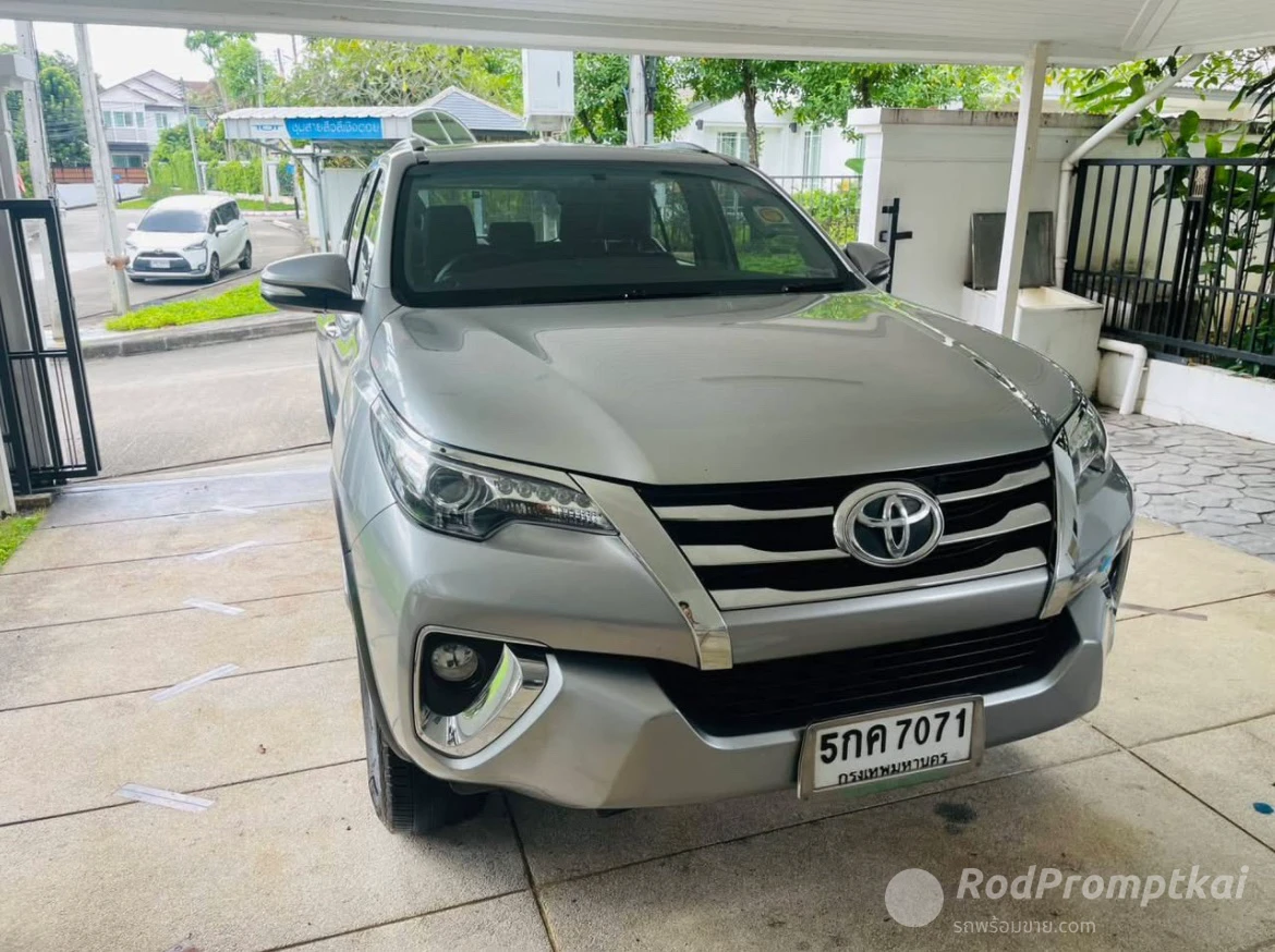 TOYOTA FORTUNER