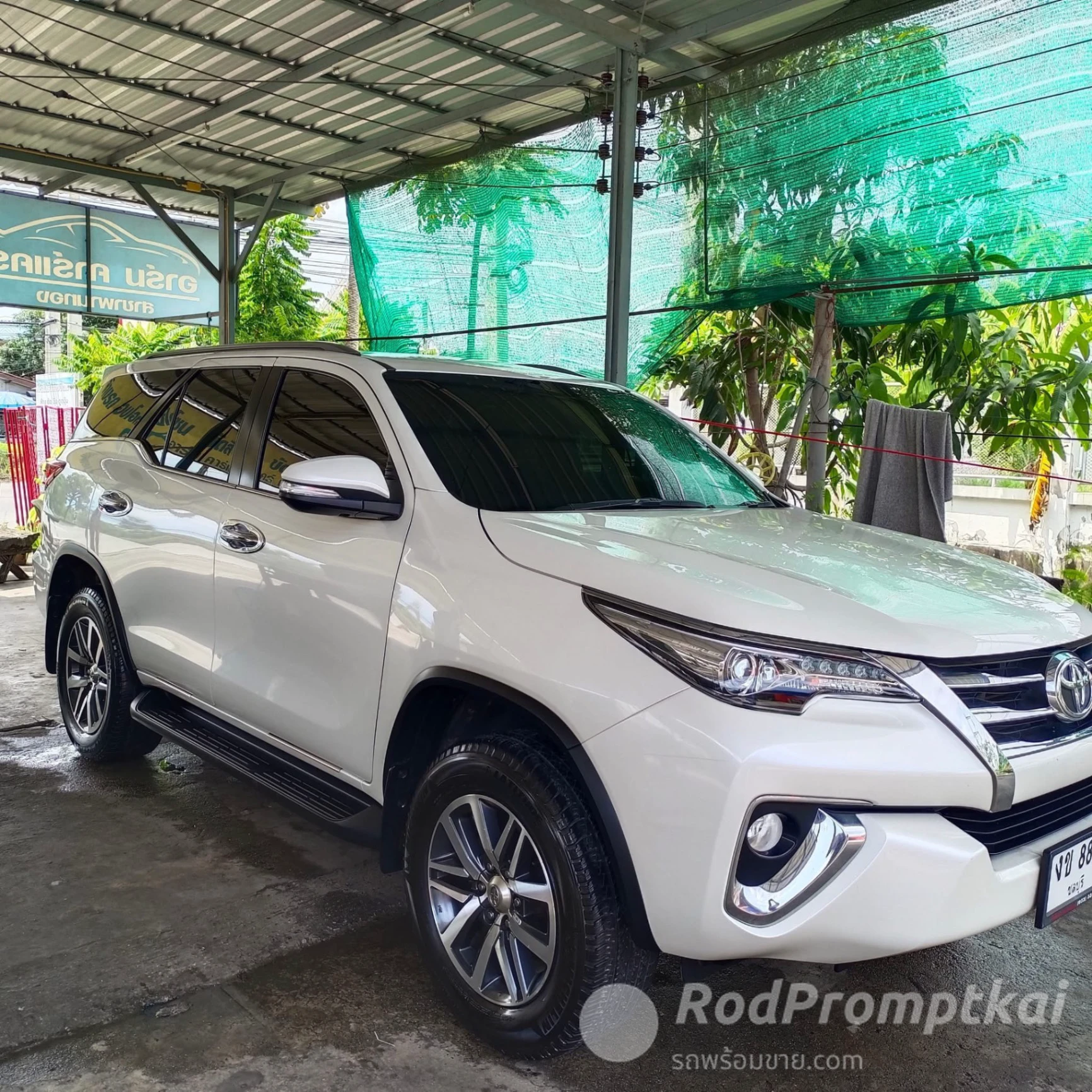 TOYOTA FORTUNER