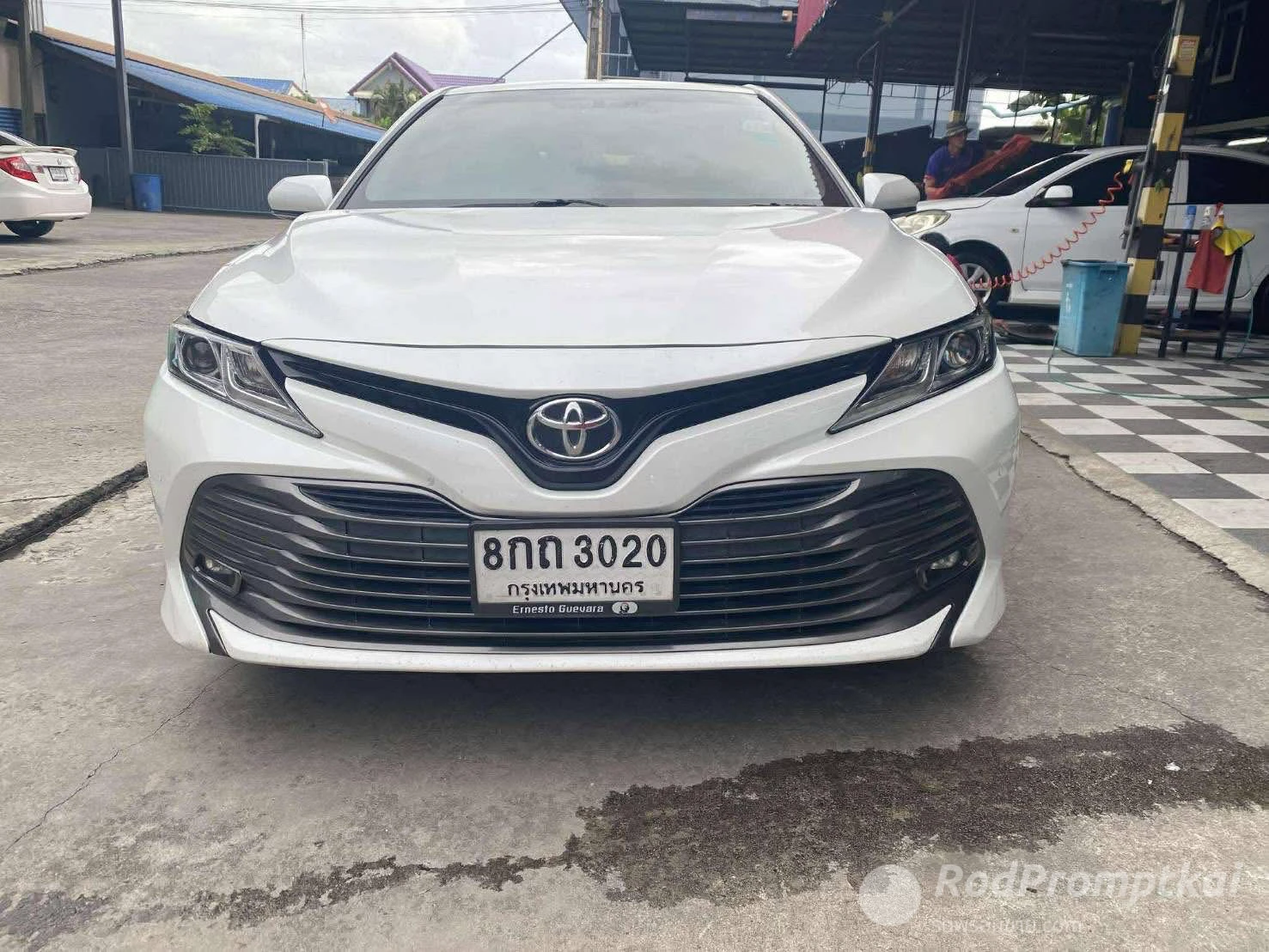 TOYOTA CAMRY