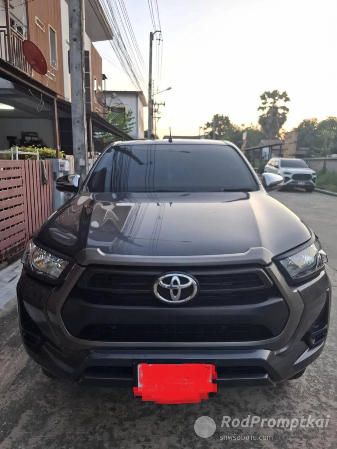 TOYOTA HILUX REVO