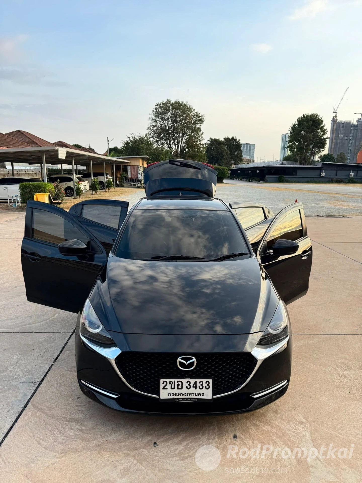 MAZDA 2