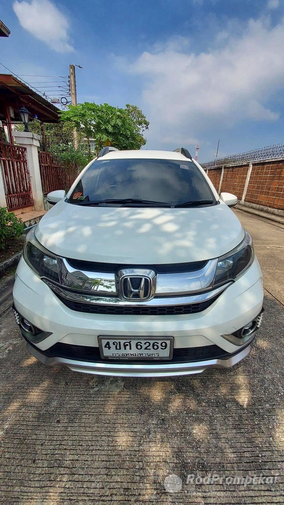 เจ้าของขายเอง Honda BR-V 1.5 V (ปี 2016) ดูแลอย่างดี ไม่เคยชน มีประกันชั้น1 ถึง27กพ.