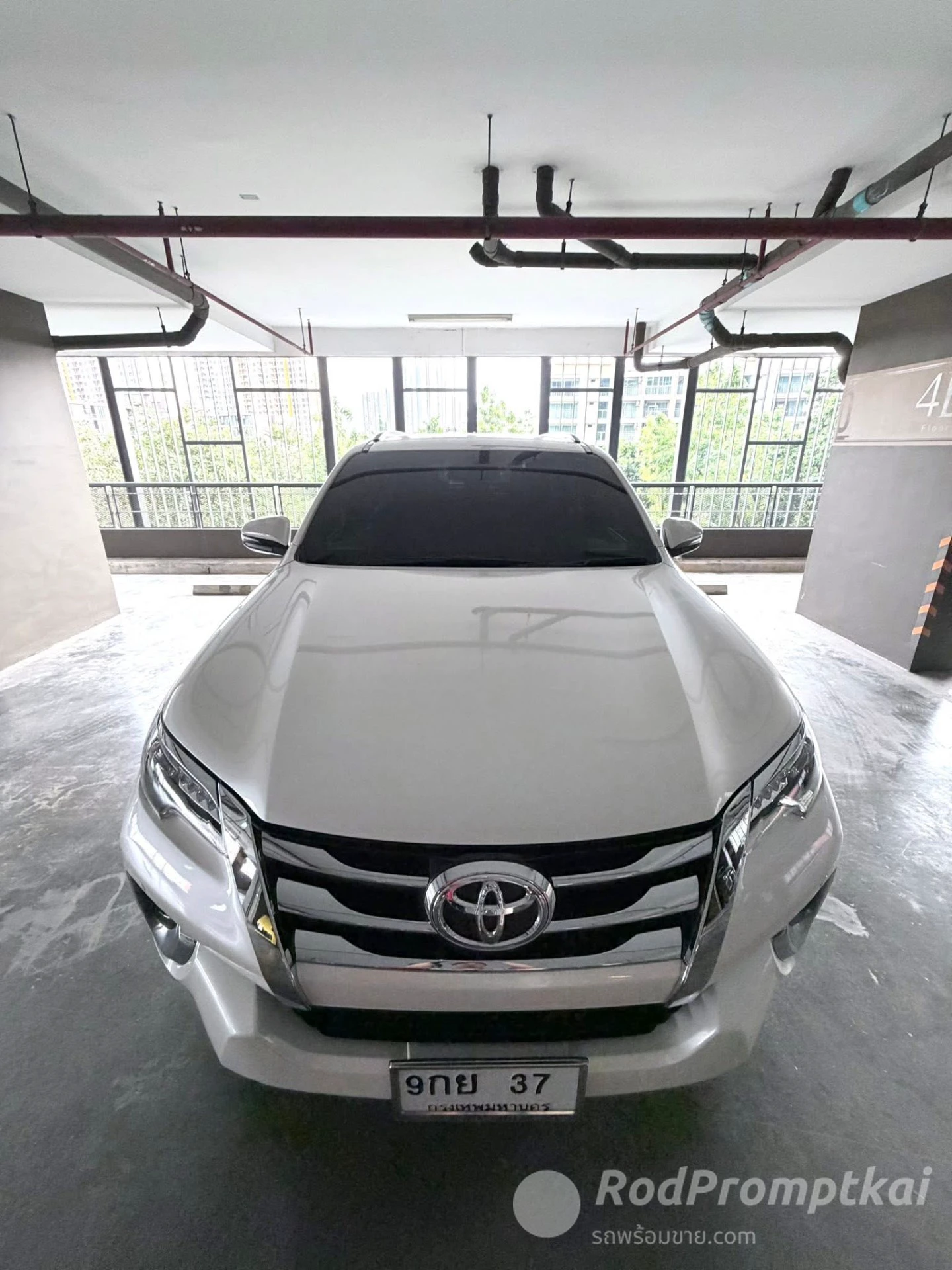 เจ้าของดูแลอย่างดี รถไม่ค่อยได้ใช้ จอดที่คอนโด