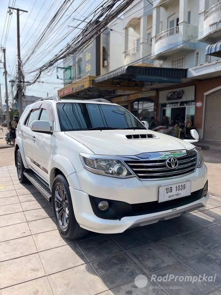 TOYOTA FORTUNER