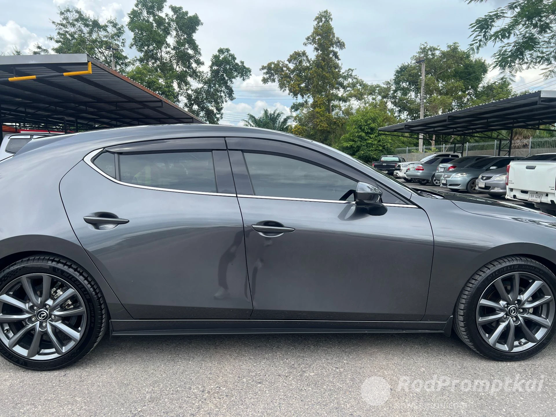 ขายรถ mazda3 2.0SP Sport ปี 2019 สีเทา เกียร์ออโต้ เจ้าของรถขายเอง รถมือเดียว