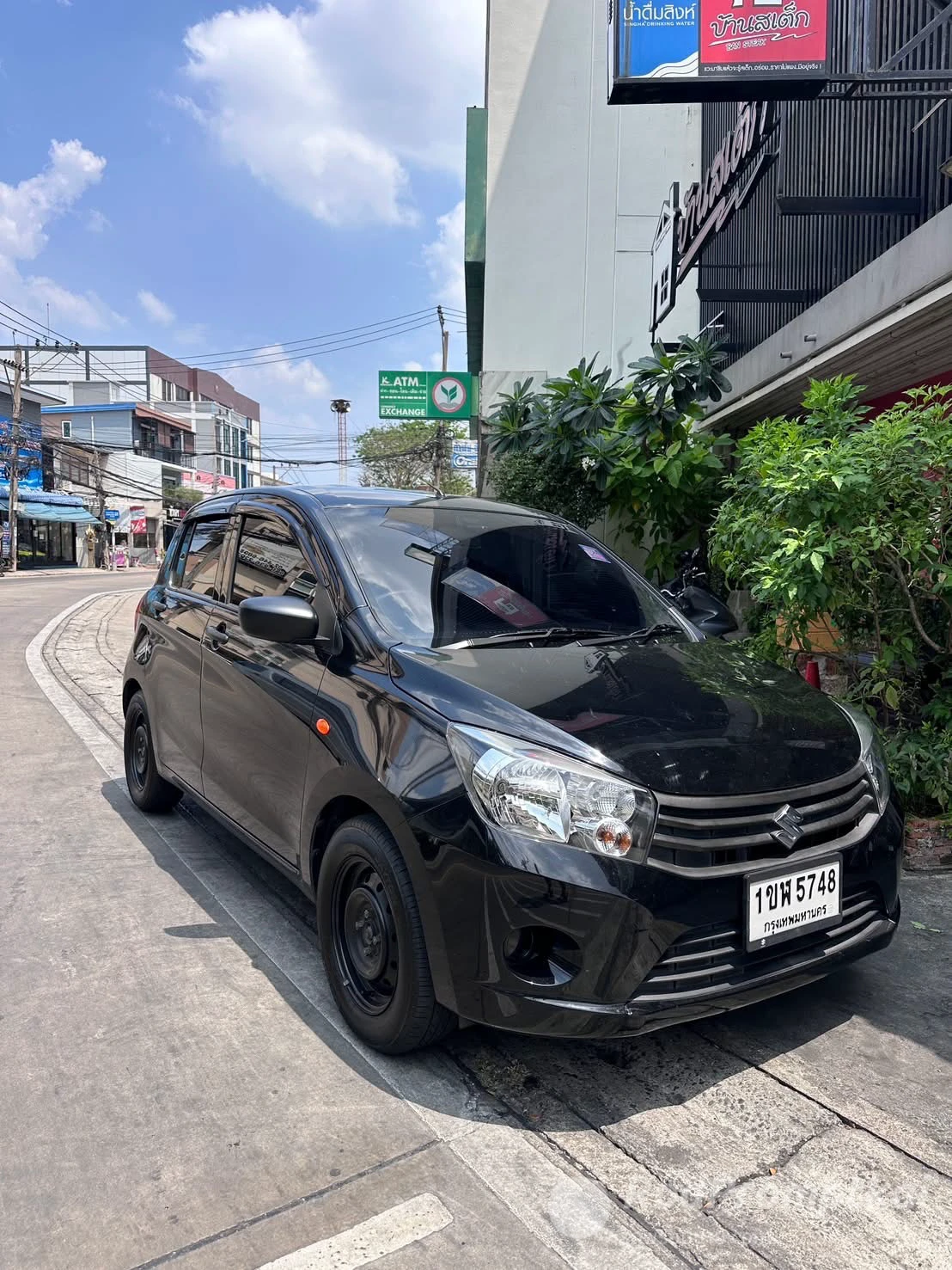 เจ้าของรถขายเองครับ ซื้อมือ1ป้ายแดงมาครับ