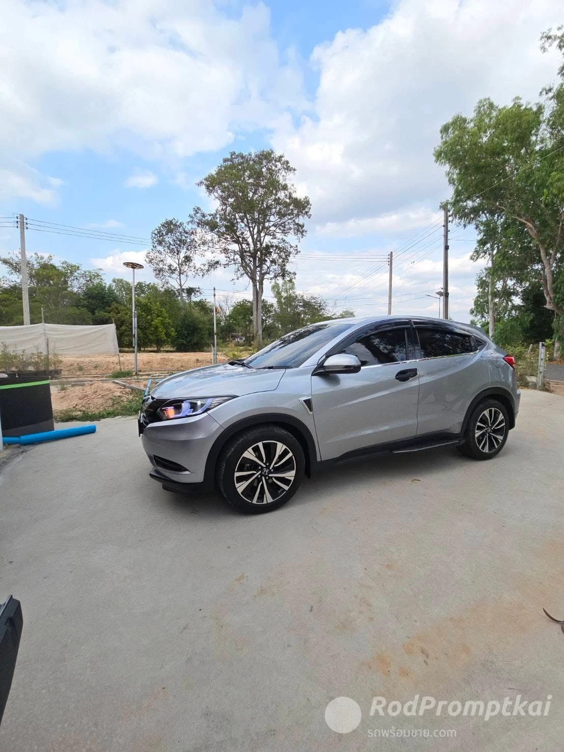 ยกให้ฟรี แถมเงินให้อีก 100,000 บาท เปลี่ยนสัญญาครับ