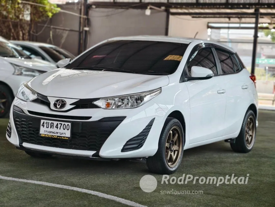 2018-toyota-yaris-12-e-bangkok-toyota-yaris-12-e-2018-17-auto-96000-km-89734904