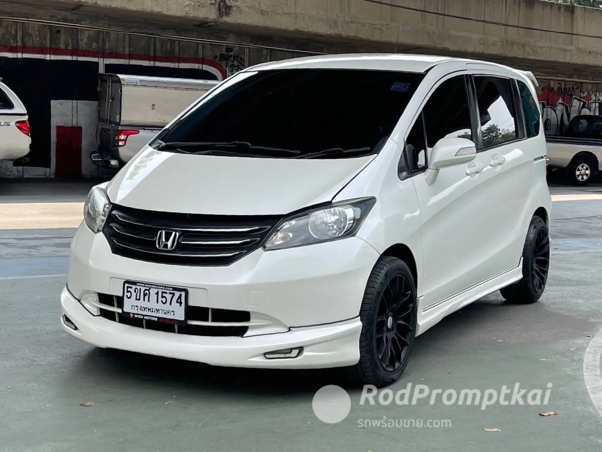 2013-honda-freed-15-limited-bangkok-22233545