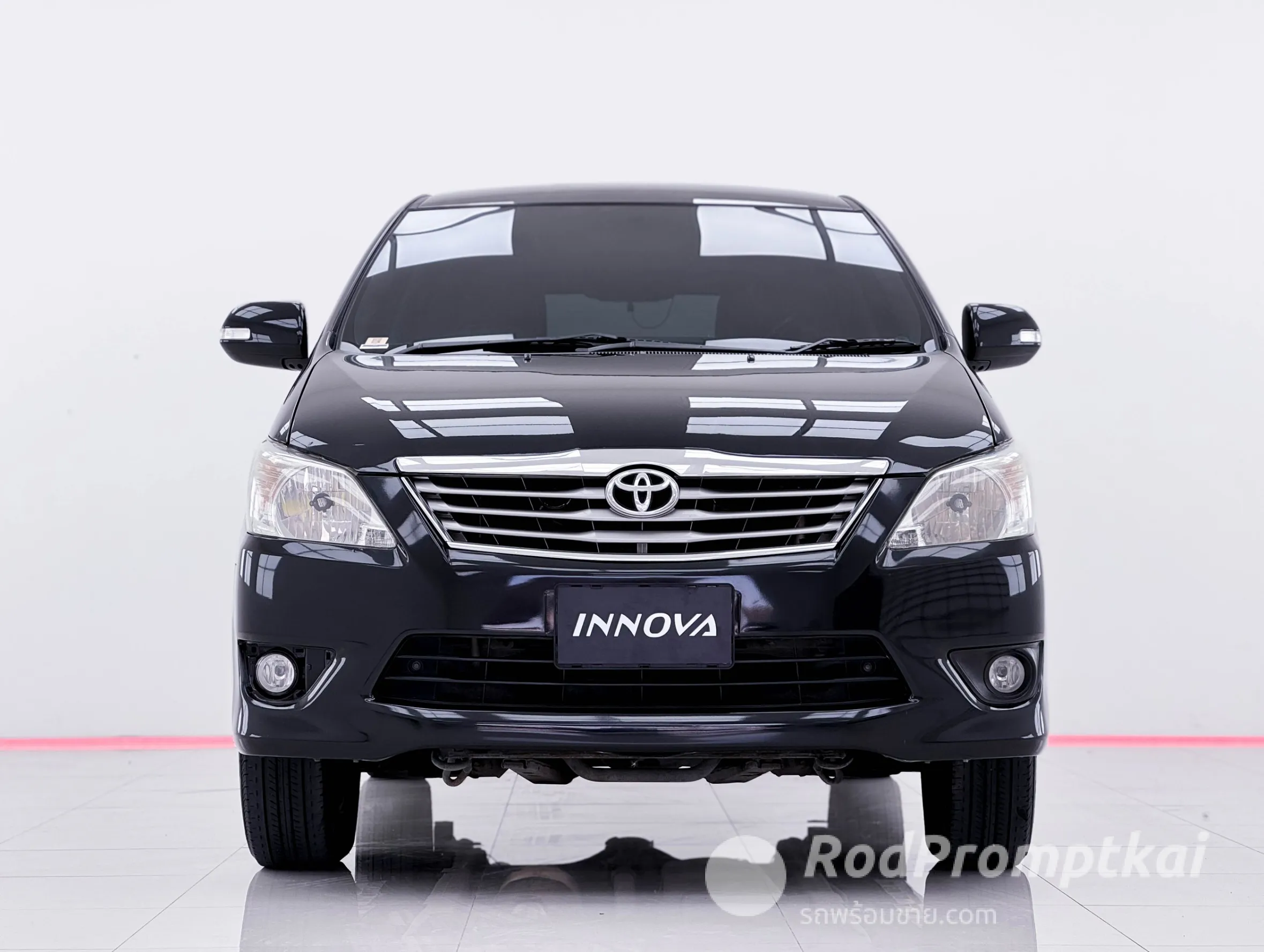 2013-toyota-innova-20-v-bangkok-30-74424423