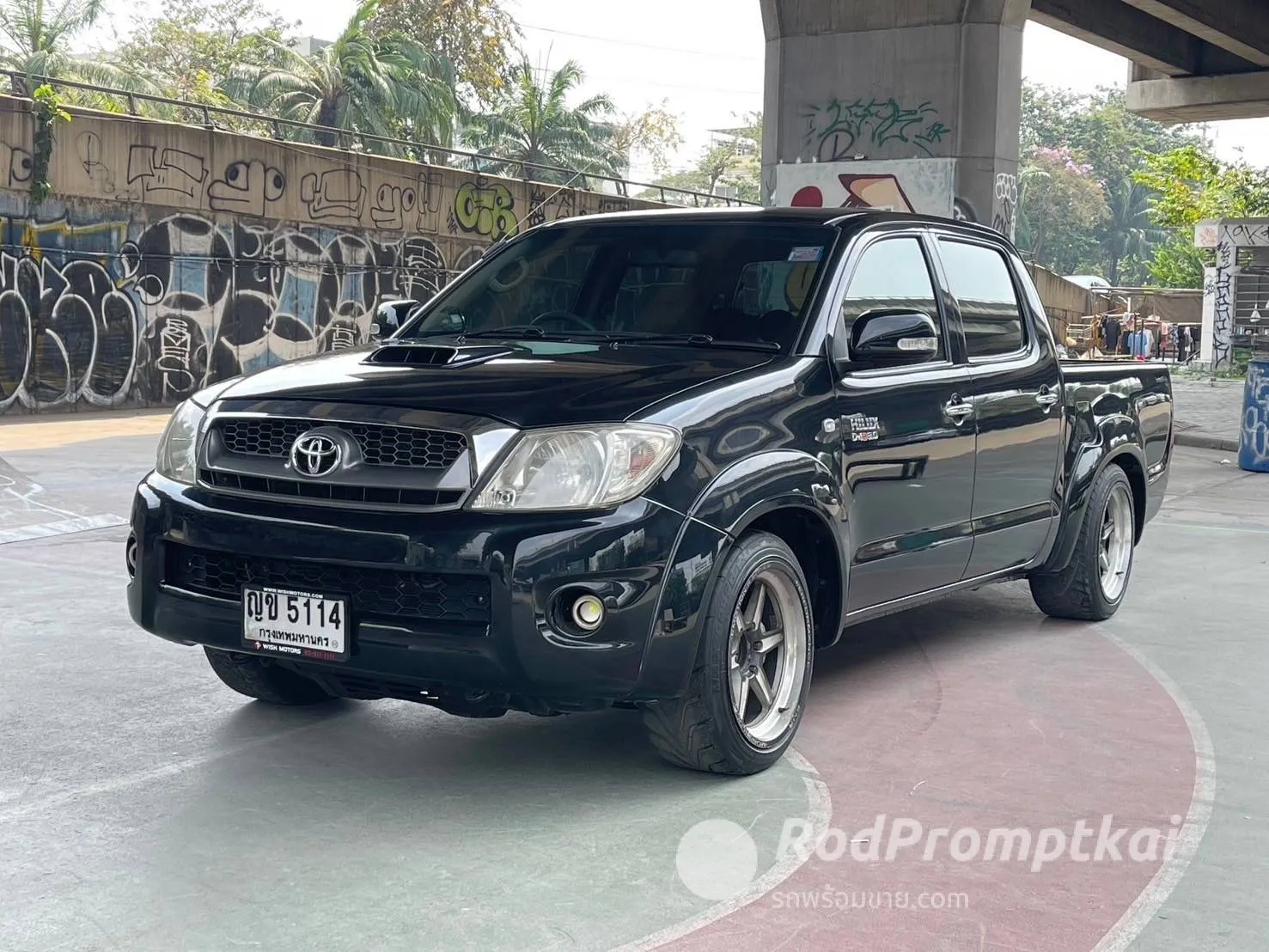 2011-toyota-hilux-vigo-30-g-prerunner-double-cab-bangkok-99974383