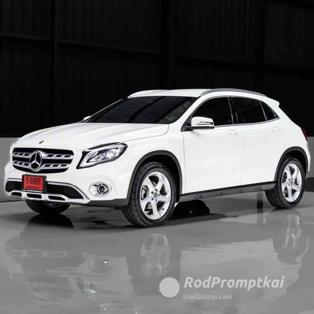 2019-mercedez-benz-gla-class-200-16-bangkok-2-86009586