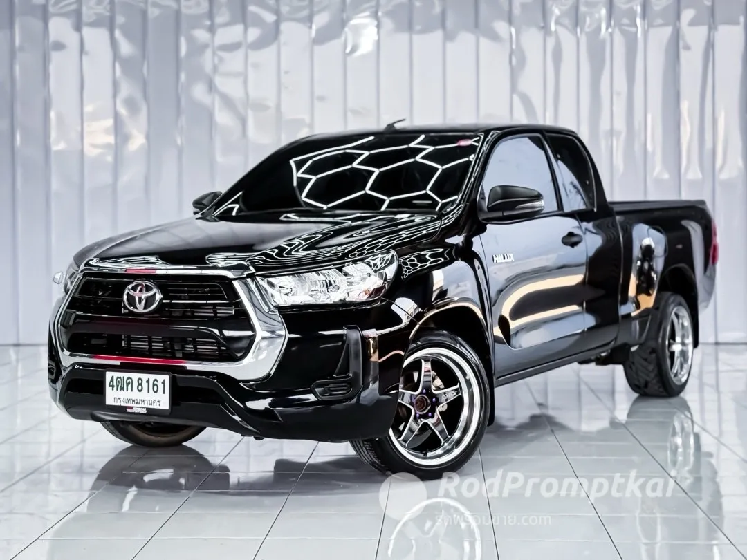 2021-toyota-hilux-revo-24-entry-z-edition-smart-cab-bangkok-38838438