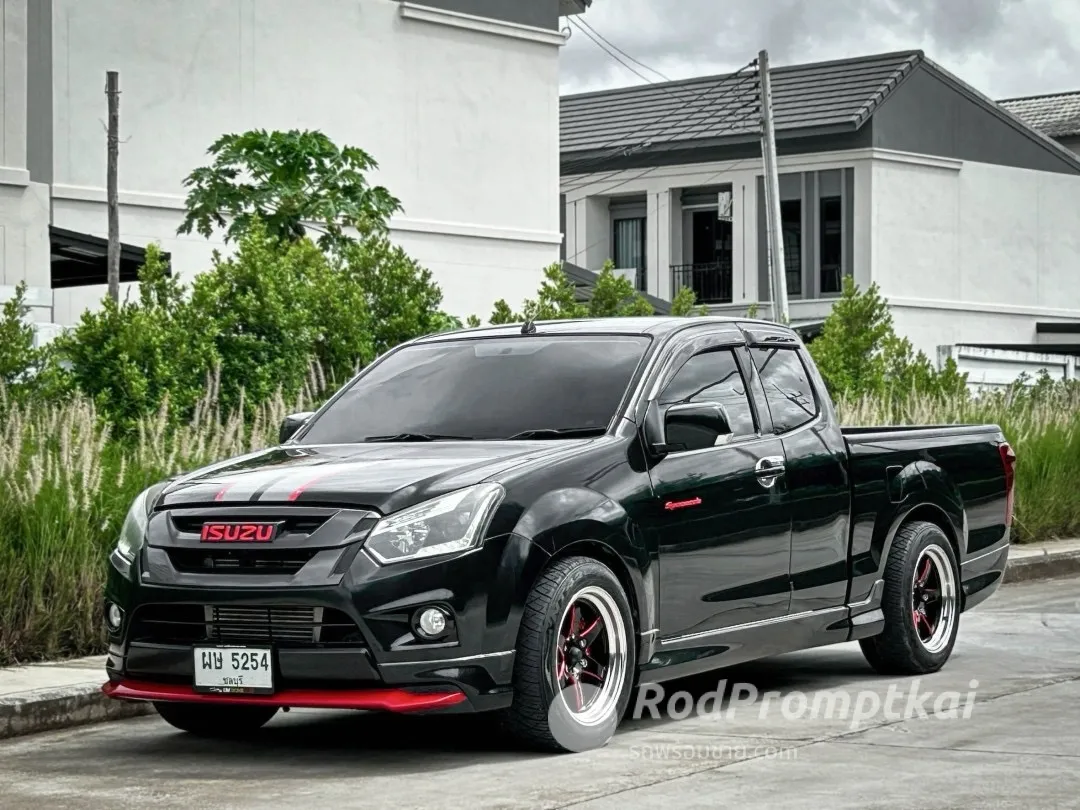 ISUZU