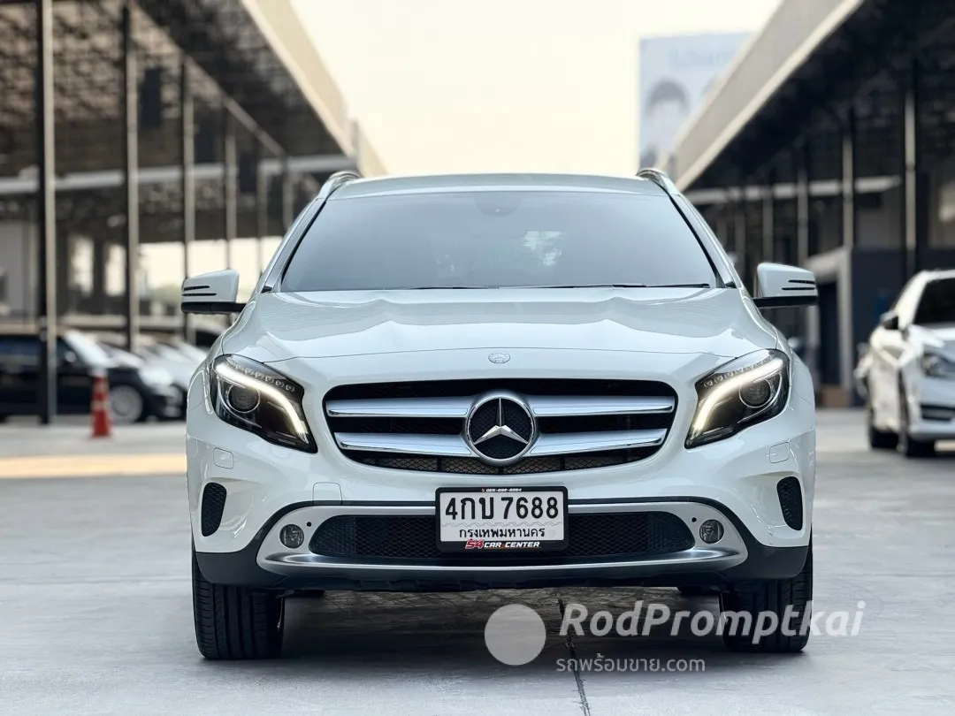 2015-mercedez-benz-gla-class-200-16-urban-bangkok-21571956