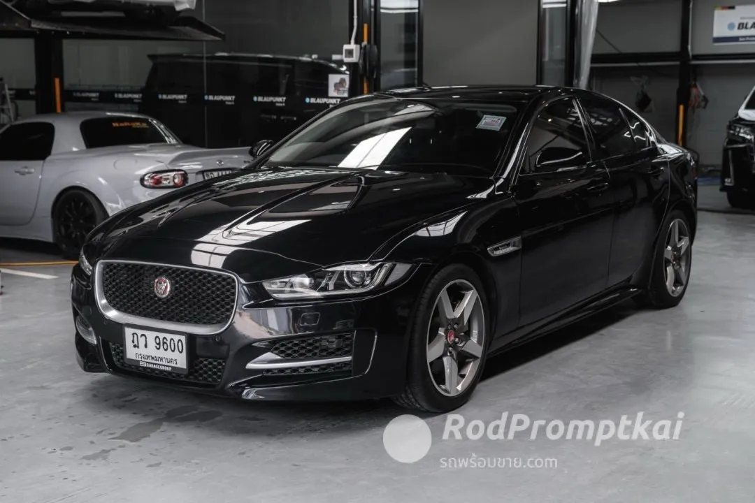 2016-jaguar-xe-20-r-sport-bangkok-jaguar-xe-r-sport-16-option-r-sport-package-54545428