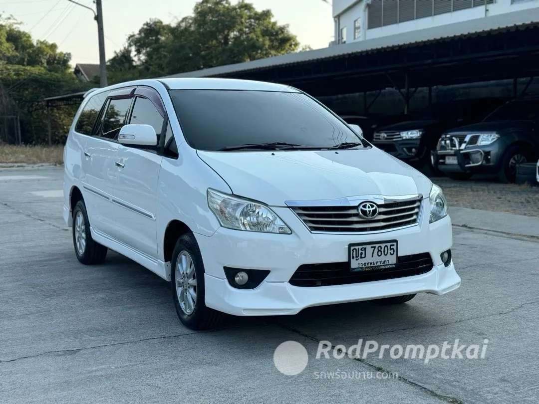 2012-toyota-innova-20-v-bangkok-88271196